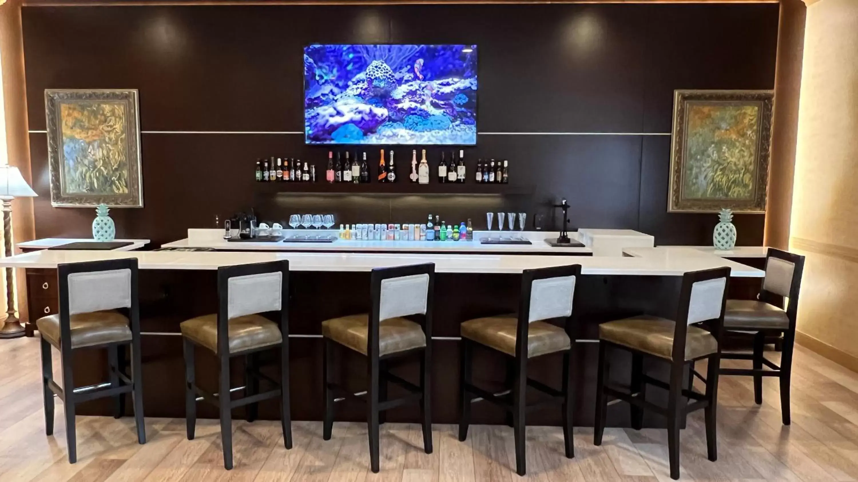 Lounge or bar in Hawthorn Suites by Wyndham West Palm Beach
