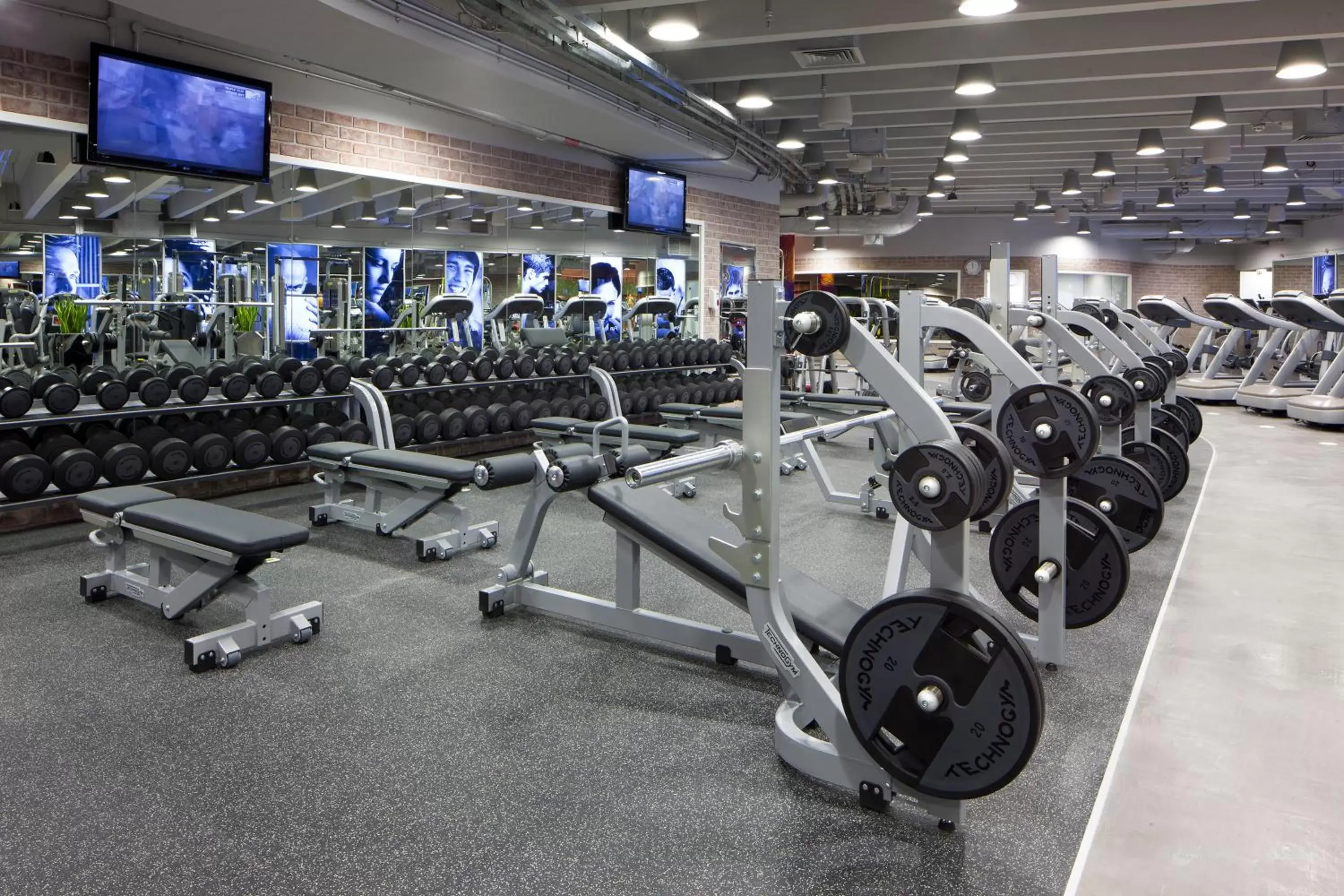 Fitness centre/facilities, Fitness Center/Facilities in Jumeirah Emirates Towers