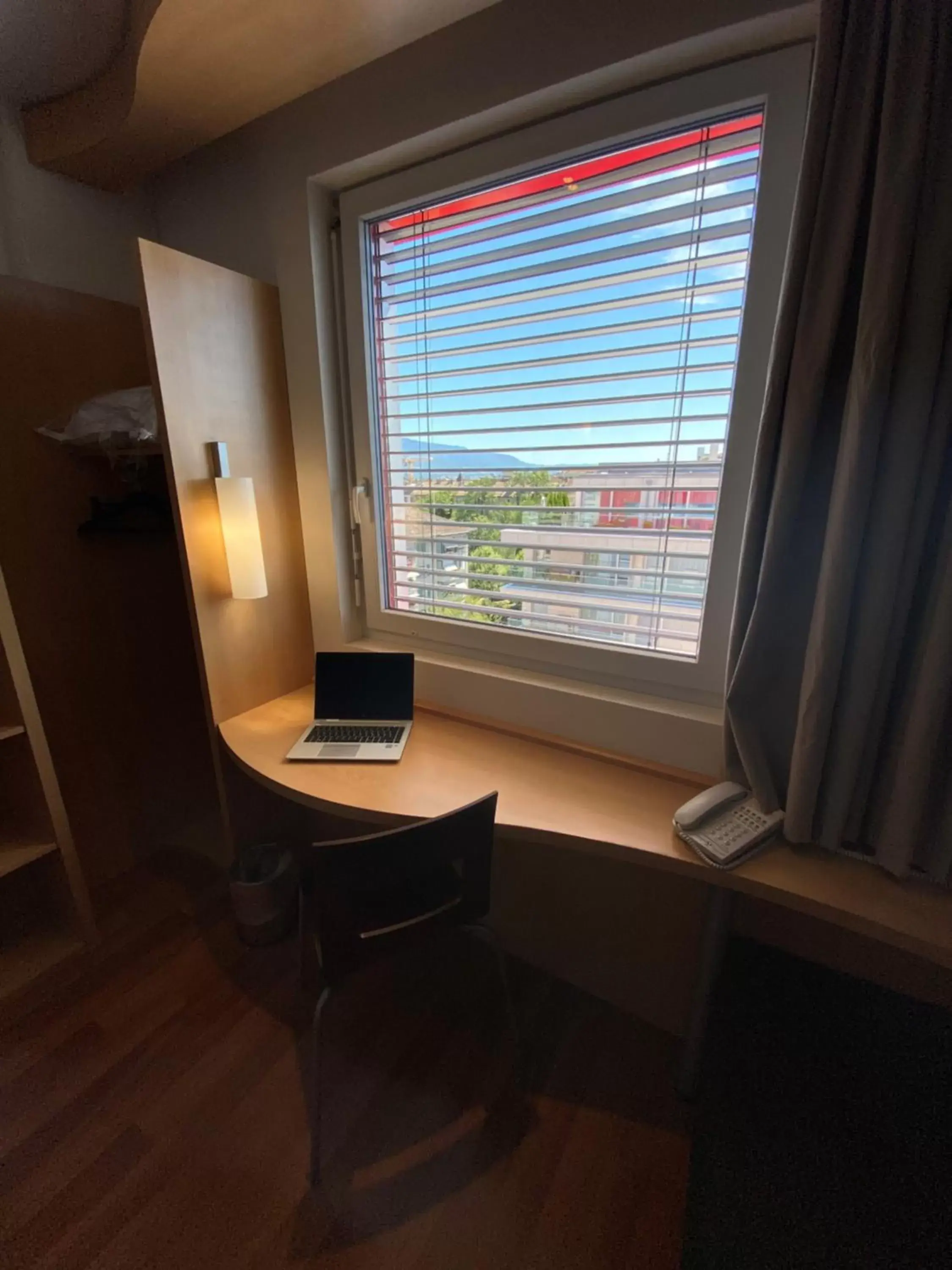 City view, Seating Area in ibis Genève Centre Nations