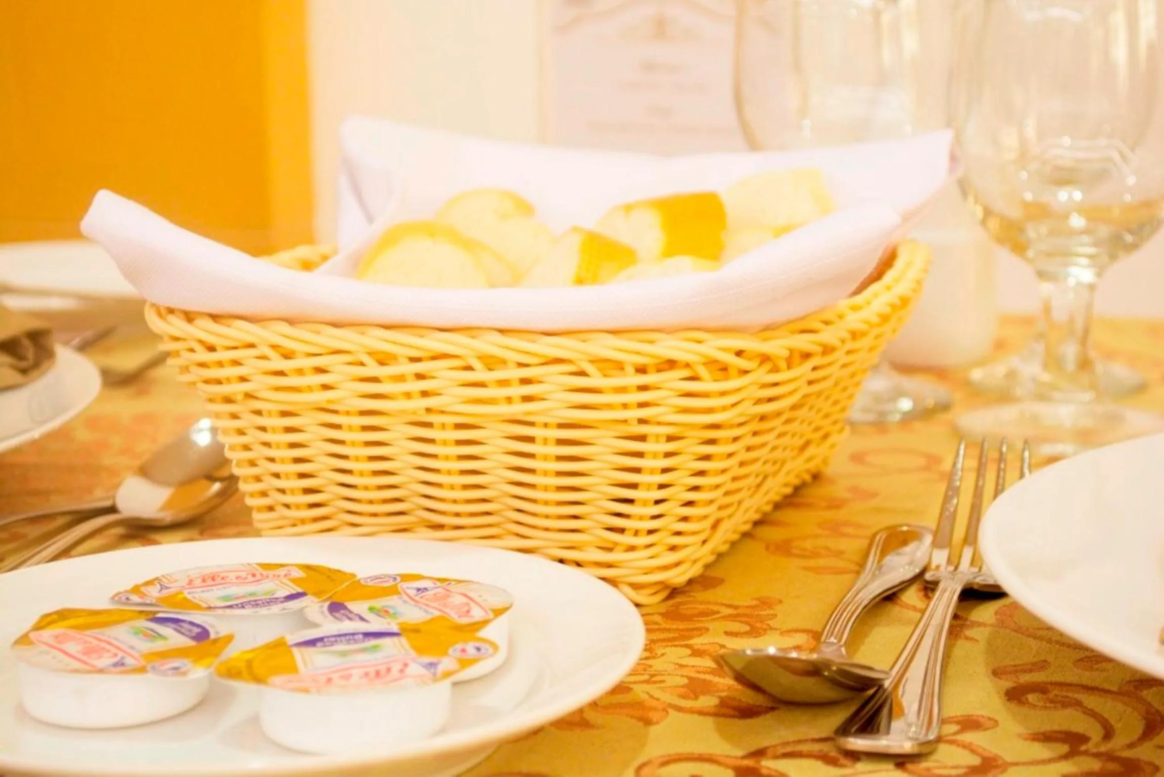 American breakfast in All Sedayu Hotel Kelapa Gading