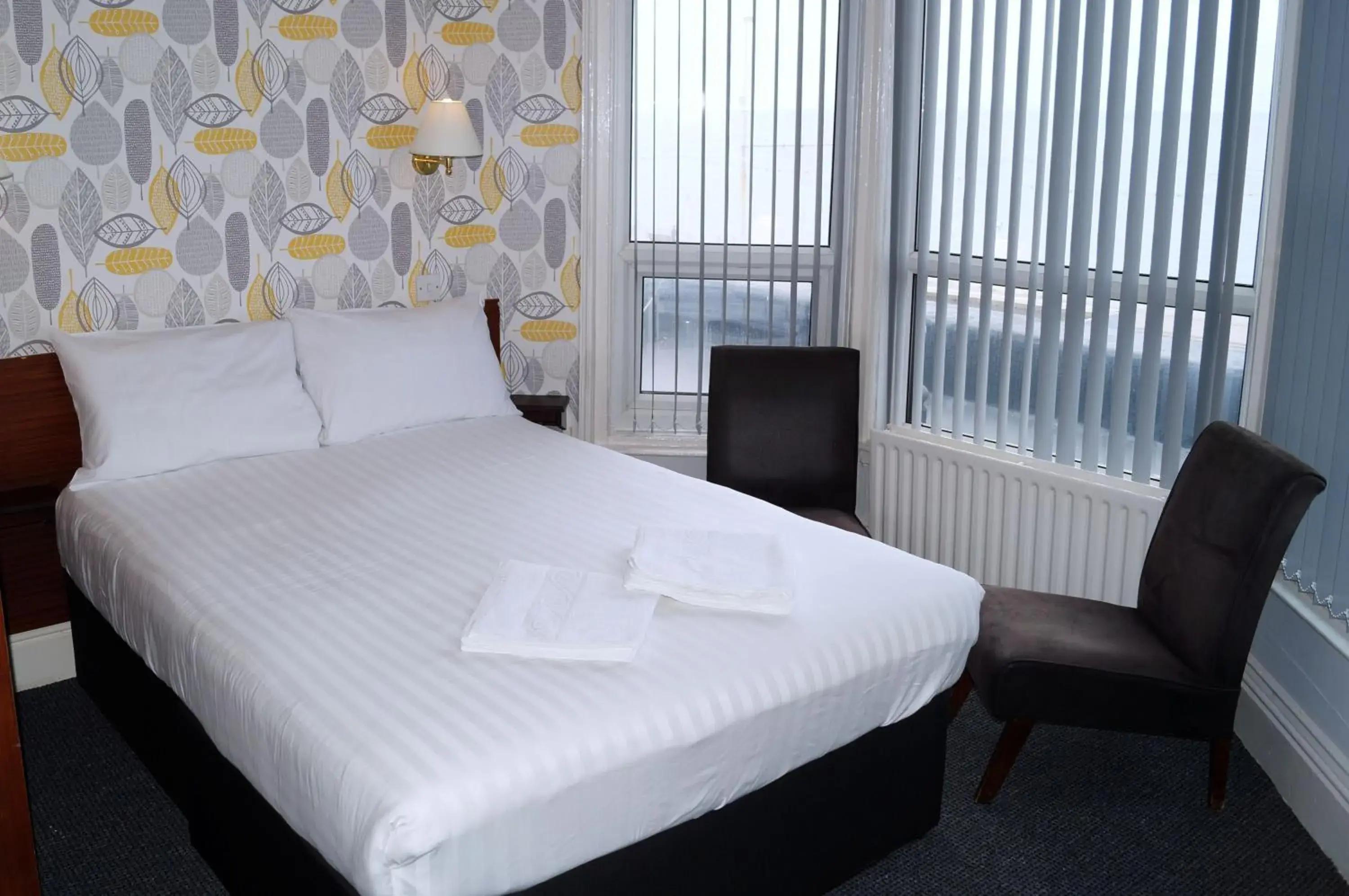 Bedroom, Bed in Bedford Hotel