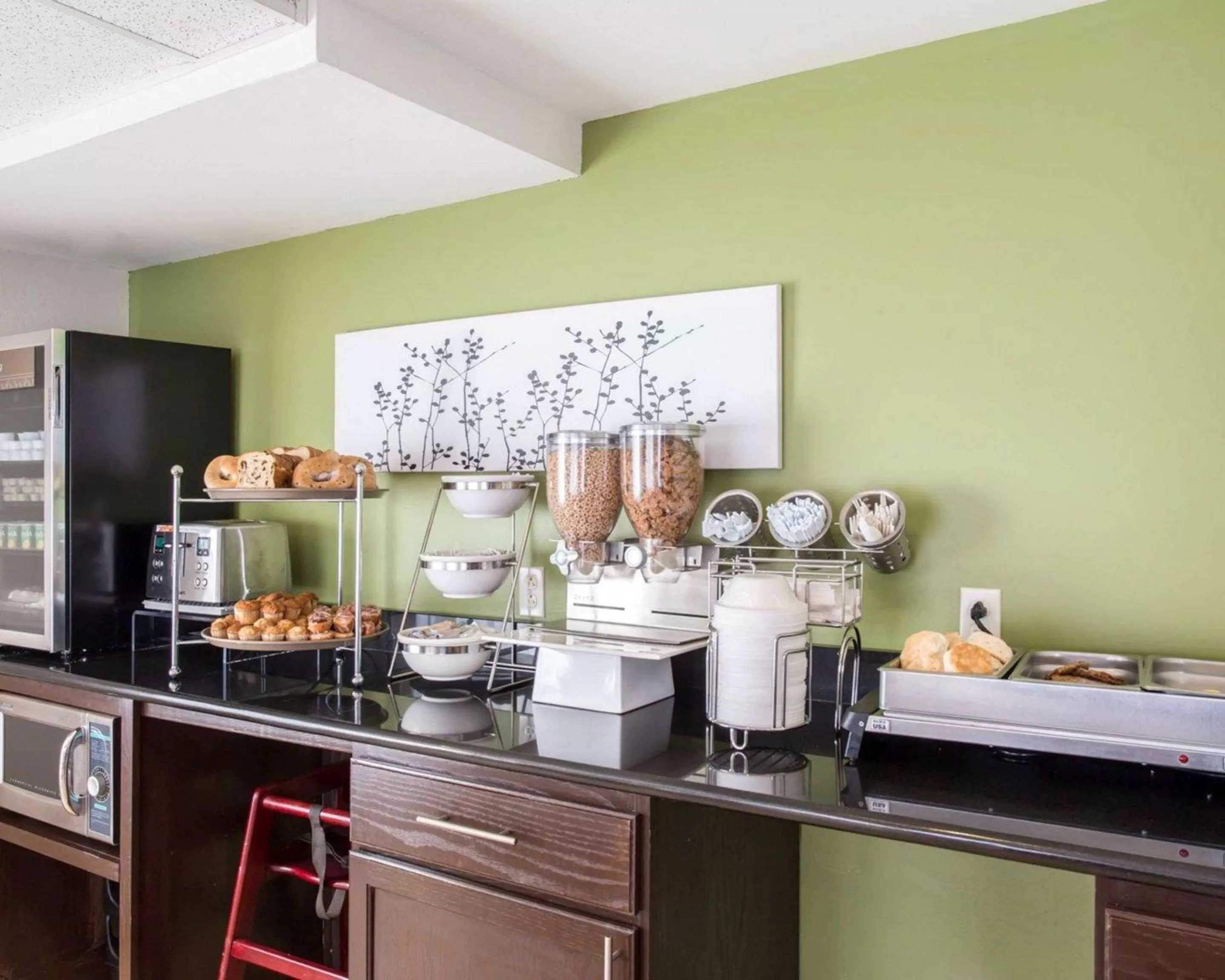 Restaurant/places to eat in Sleep Inn Nashville North - Downtown Area