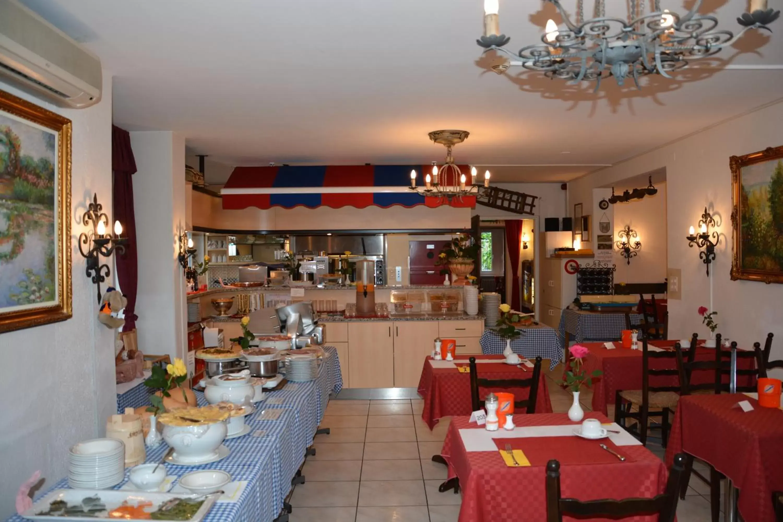 Restaurant/Places to Eat in Hotel Dischma
