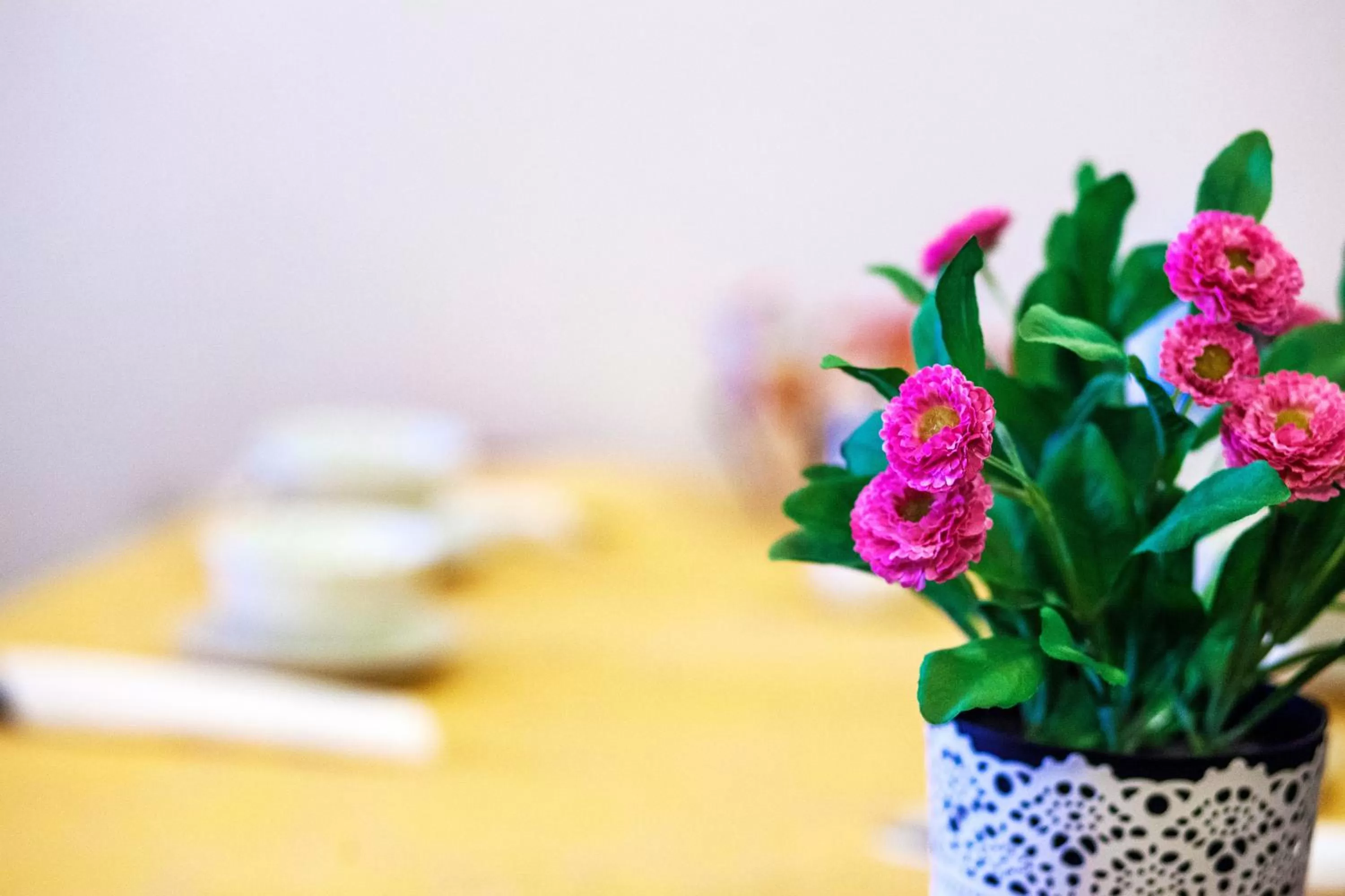 Communal lounge/ TV room in Hotel Villa Il Castagno