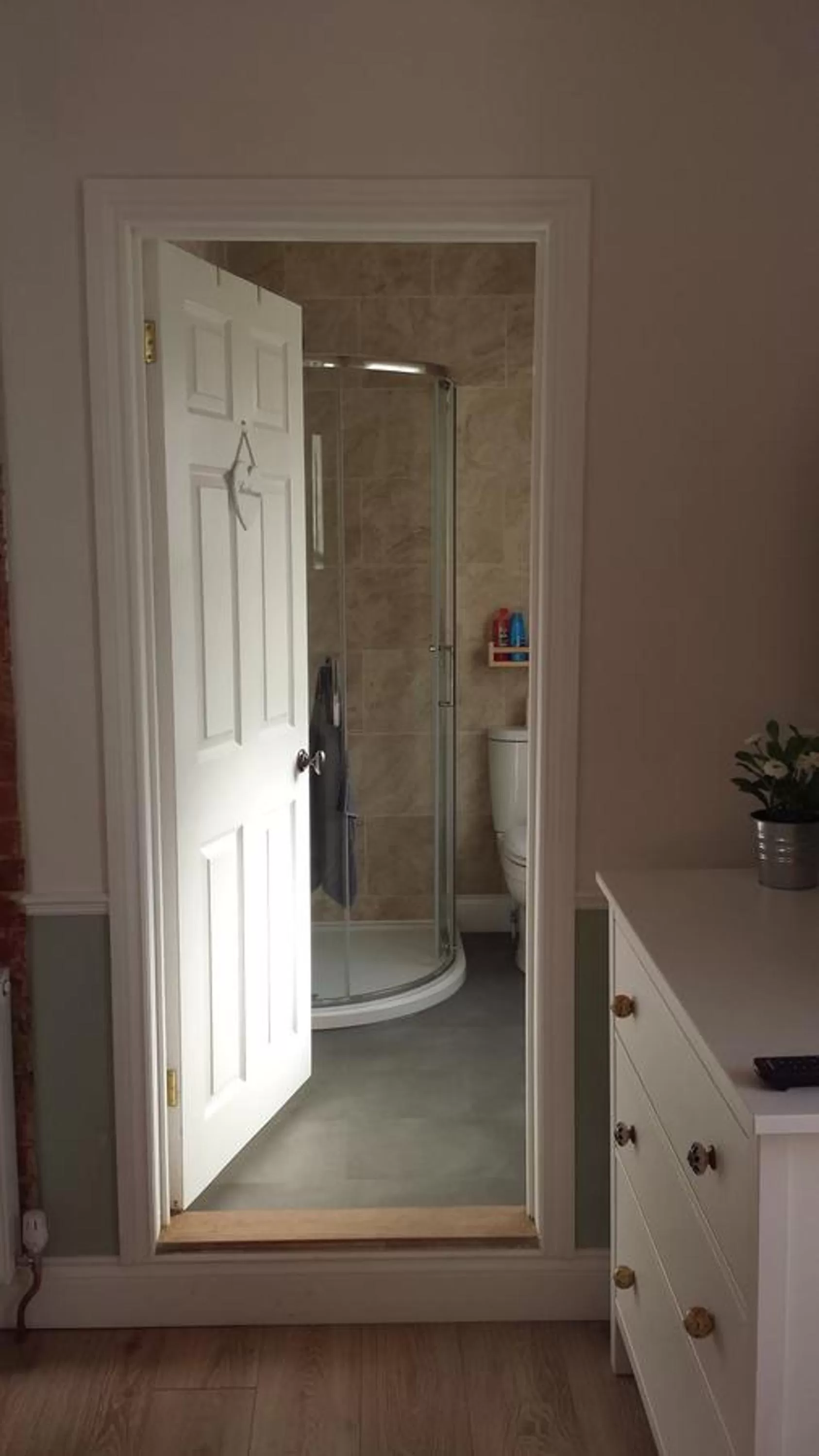 Shower in The Railway Inn Westerfield