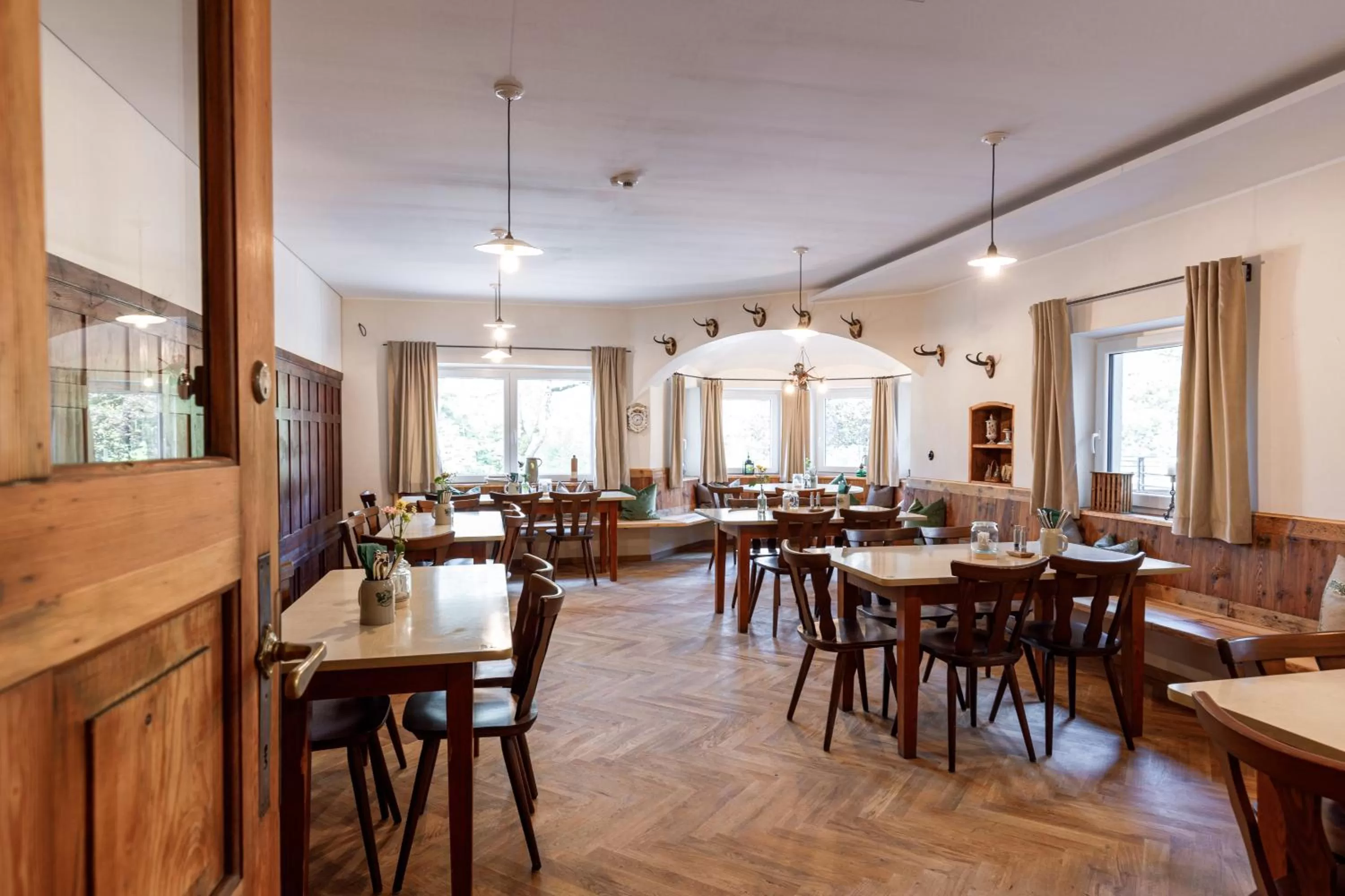 Restaurant/places to eat in Bergwirt Hotel & Gasthof