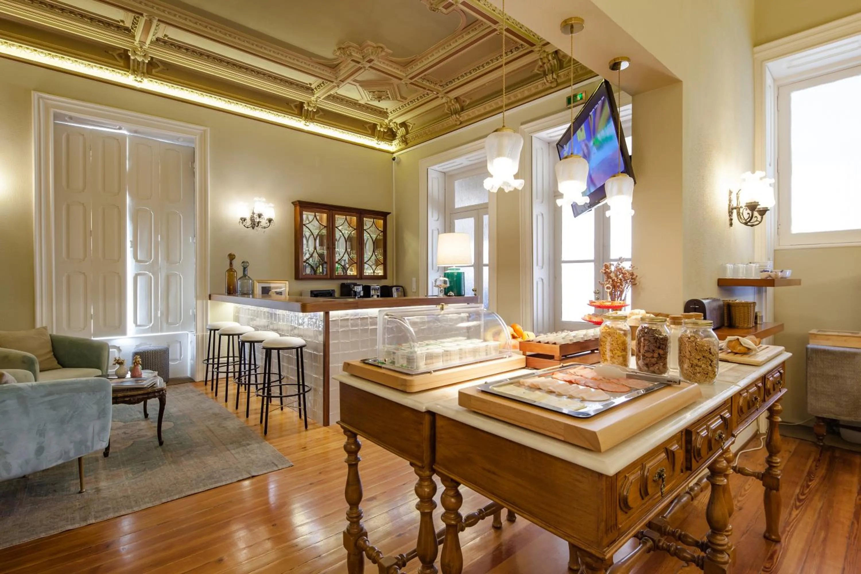 Buffet breakfast in The Rex Hotel Porto