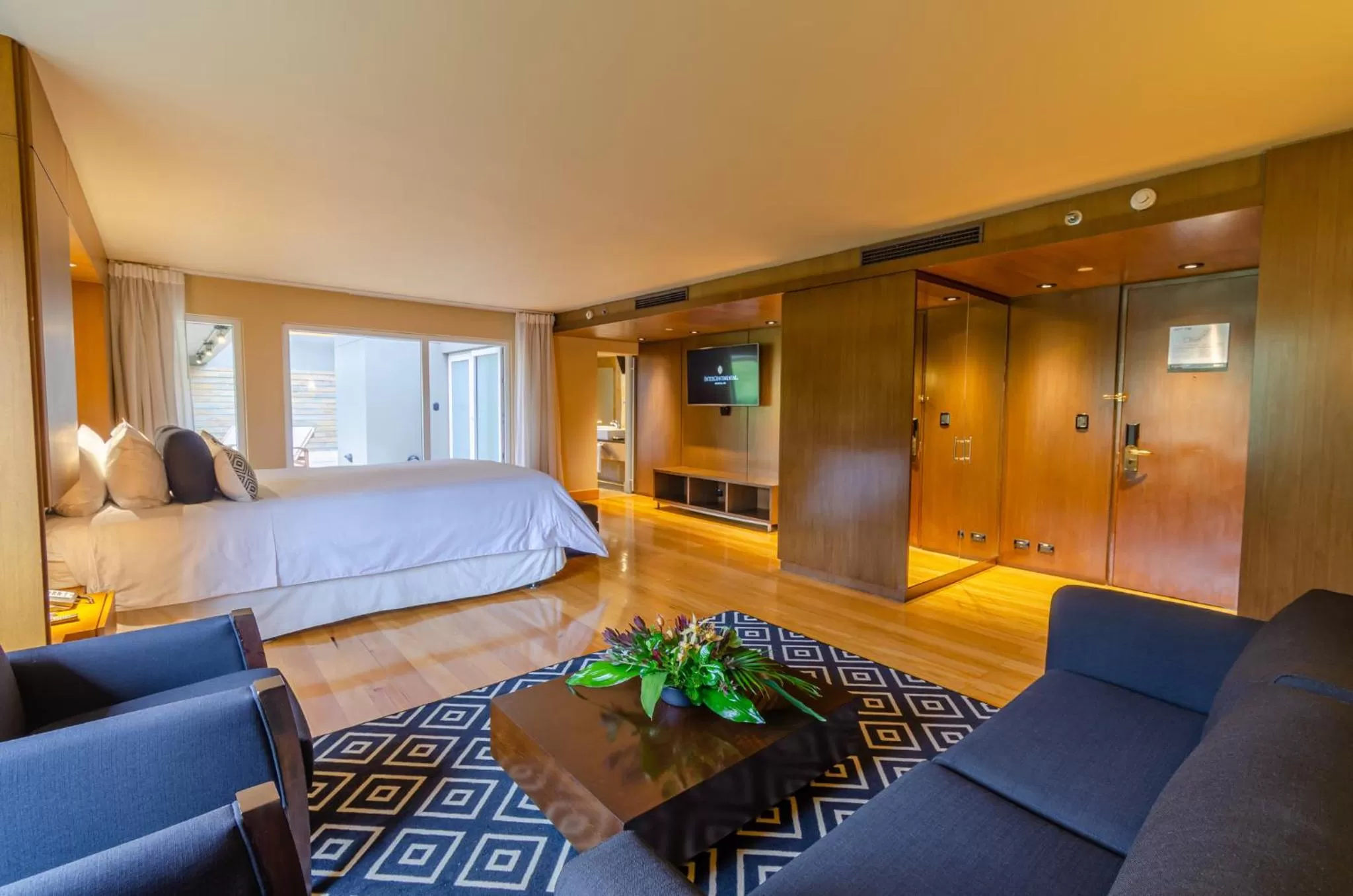 Photo of the whole room, Bed in InterContinental Medellin - Movich by IHG