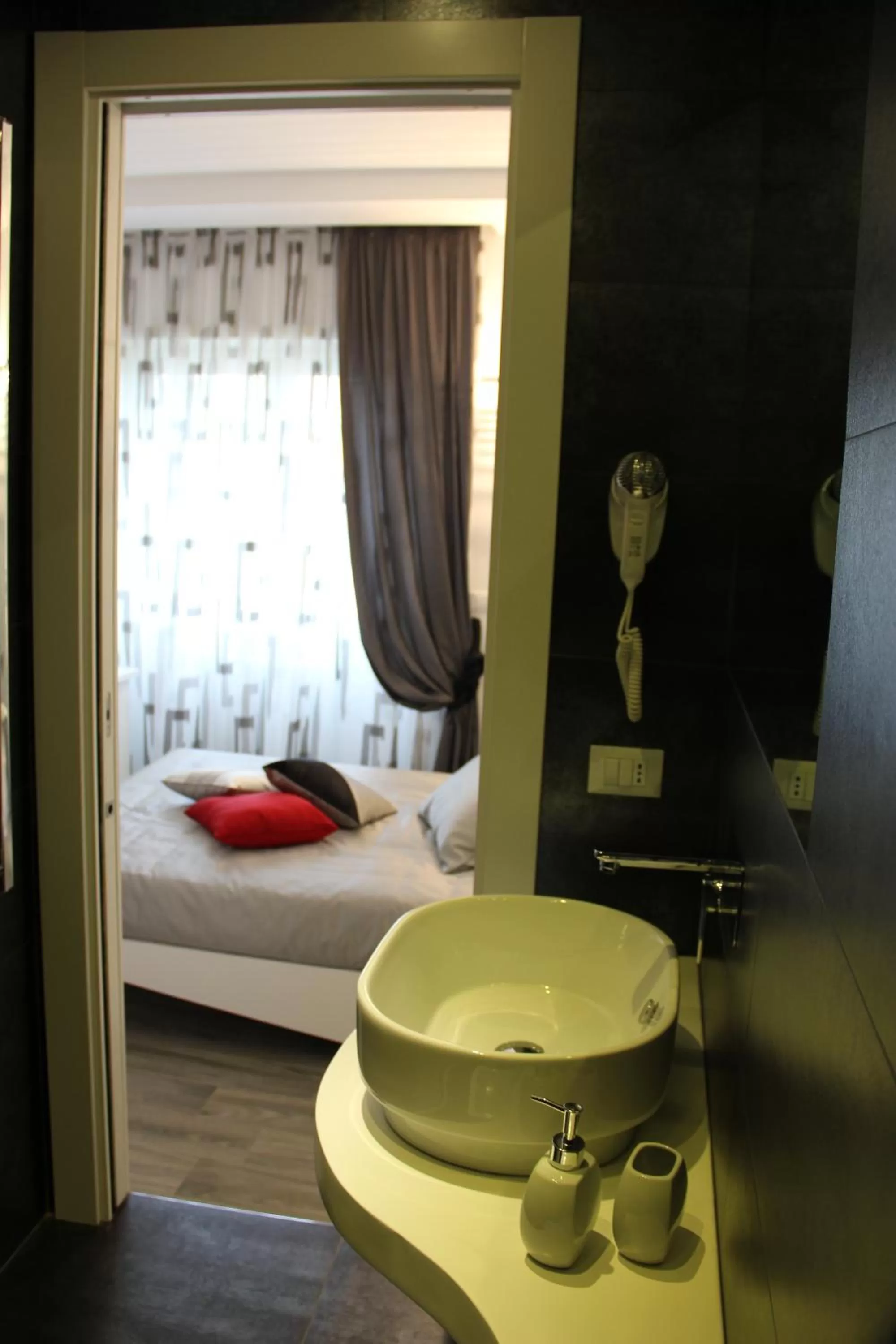 Bathroom, Bed in Caos Calmo