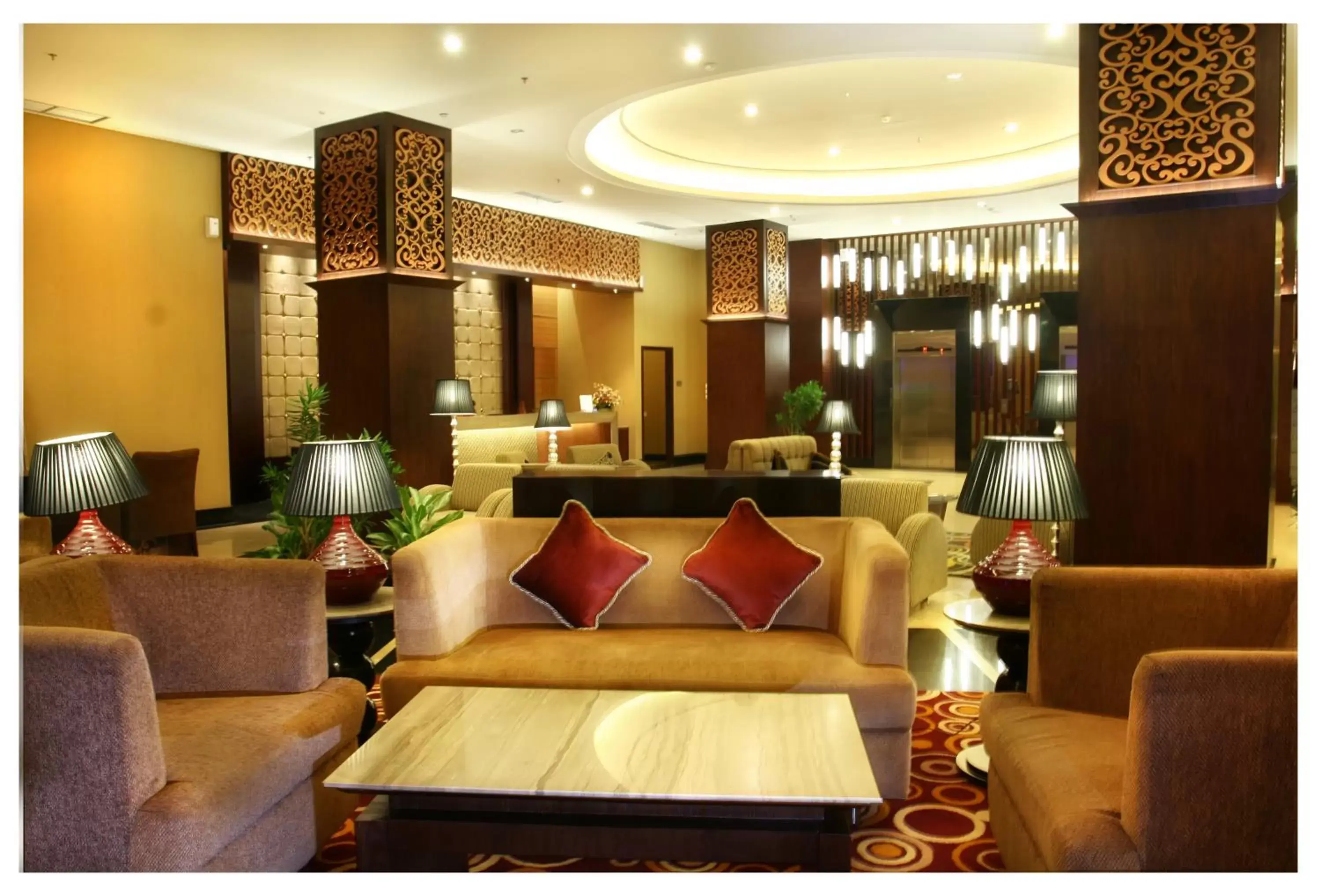 Lounge or bar, Lobby/Reception in ASTON Samarinda Hotel and Convention Center