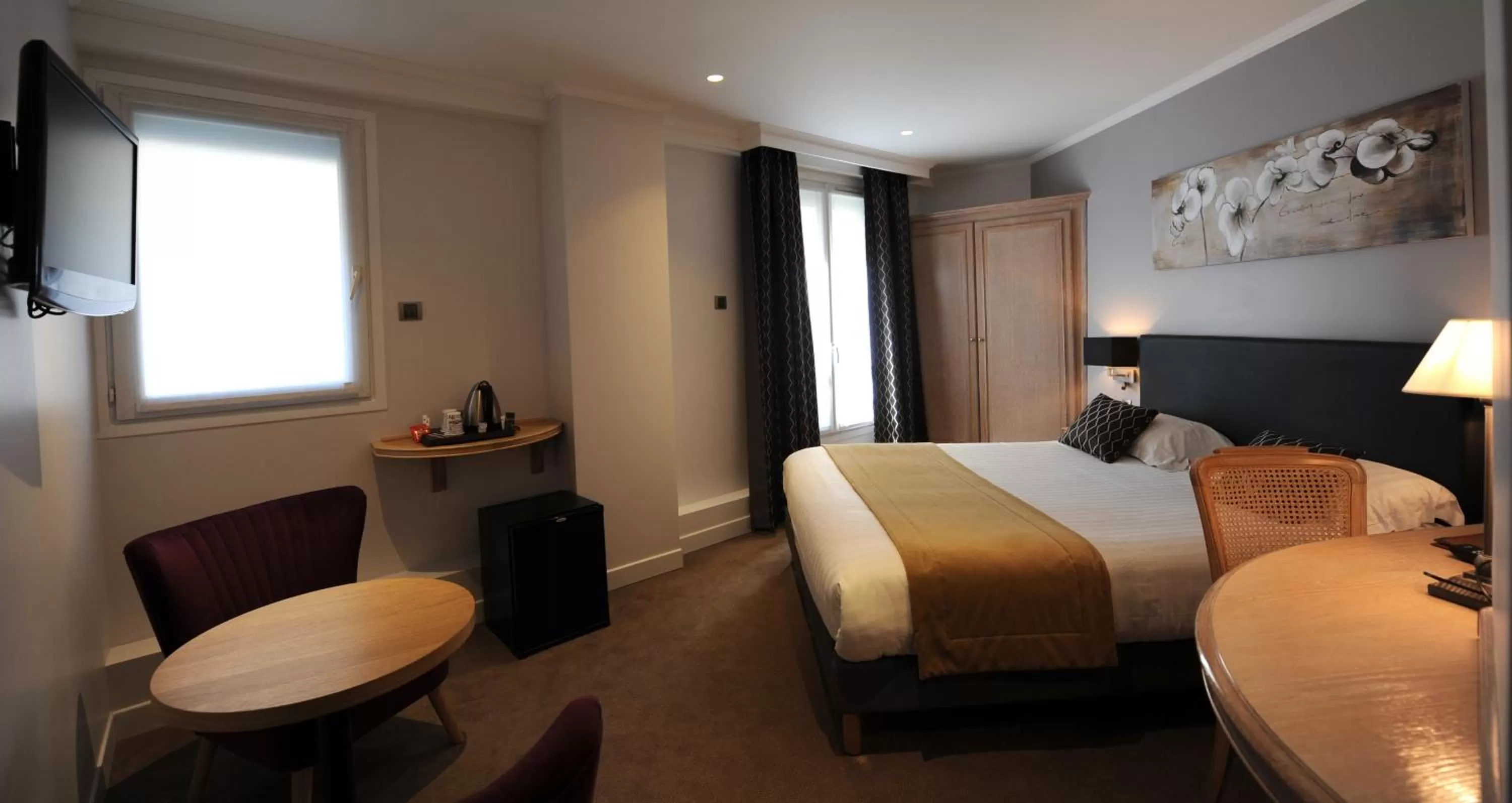 Photo of the whole room, Bed in Hôtel Du Midi Paris Montparnasse