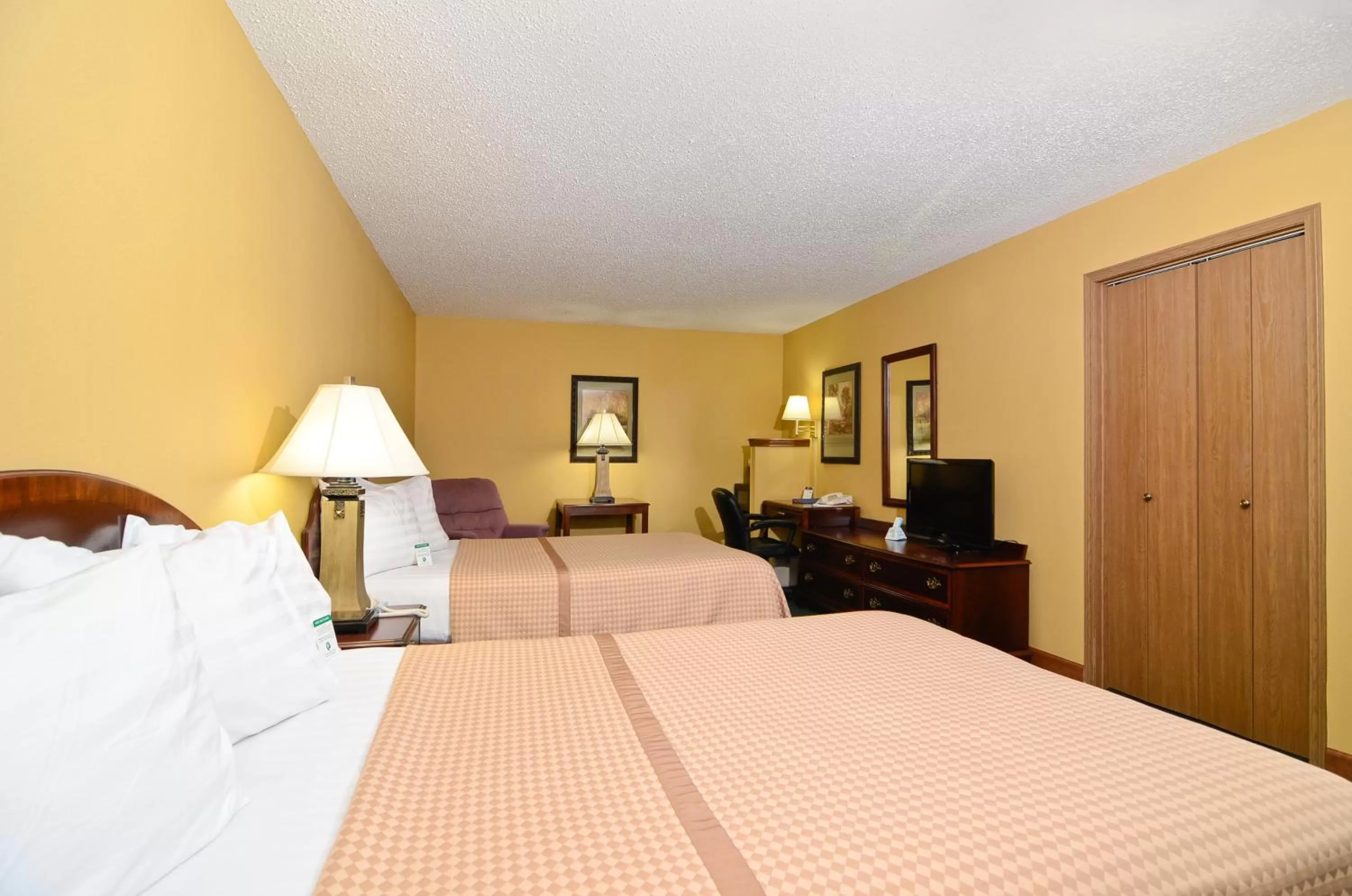 Americas Best Value Inn Iola