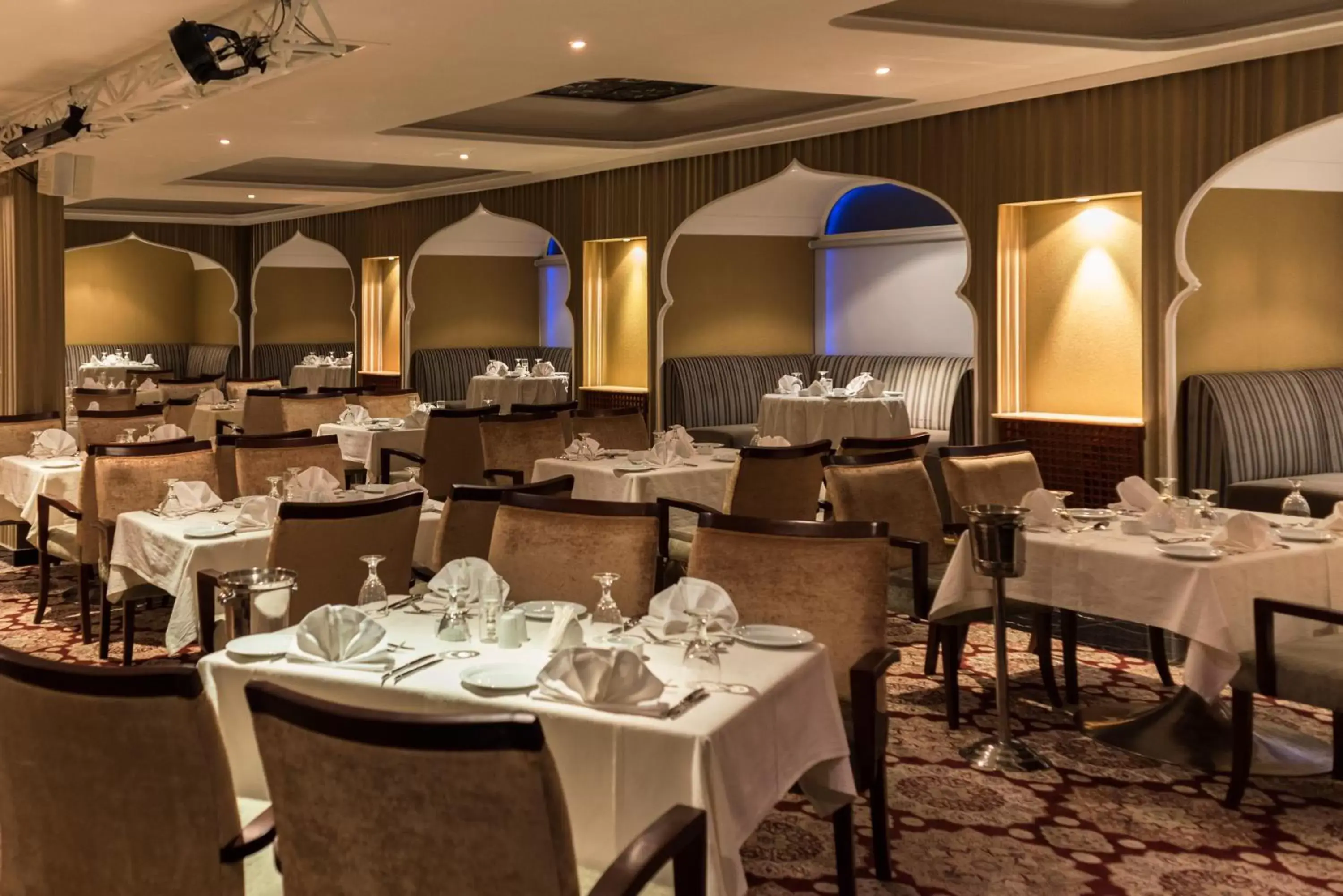 Restaurant/Places to Eat in Golden Tulip Bahrain