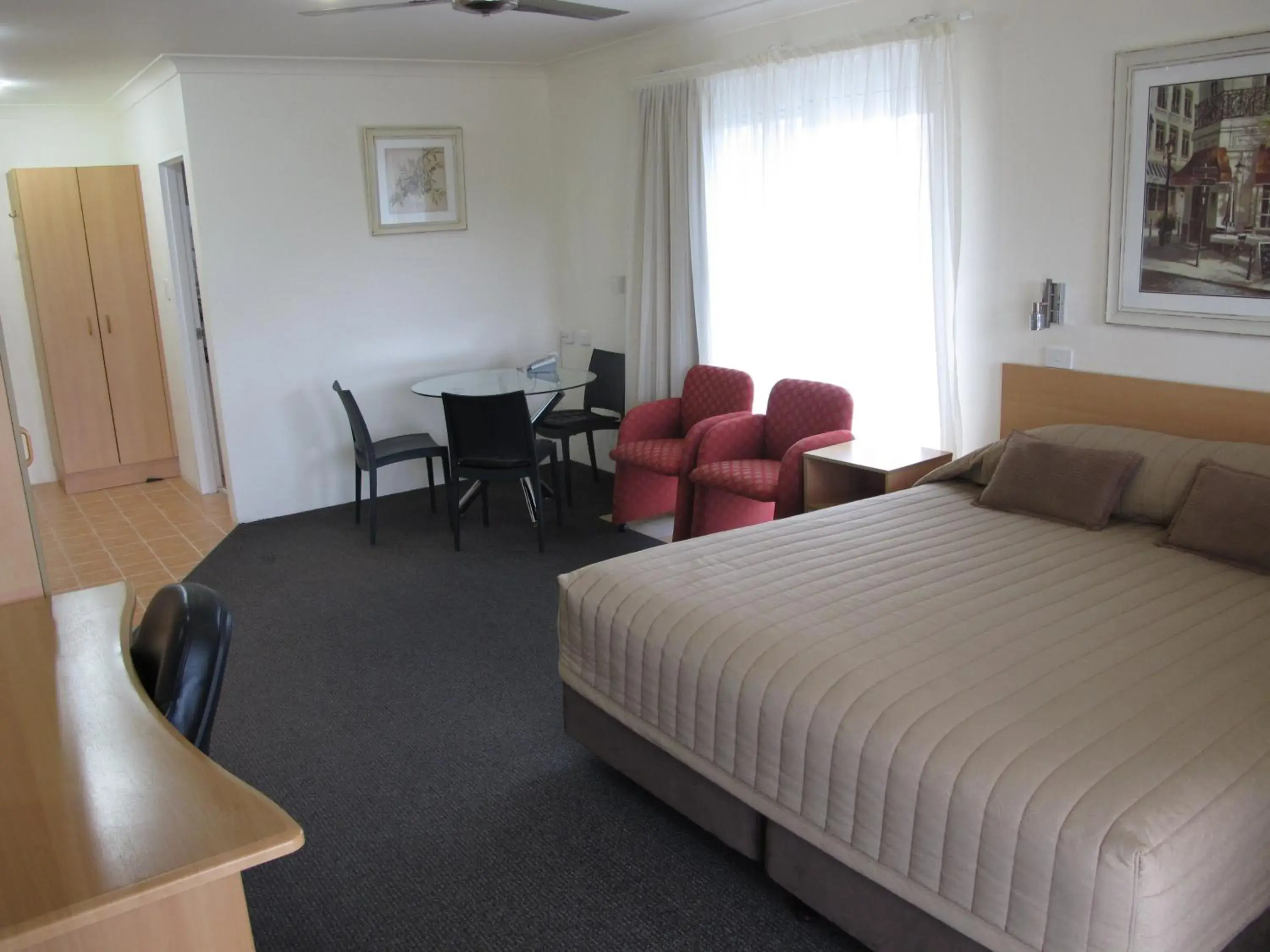 Photo of the whole room in Aston Hill Motor Lodge