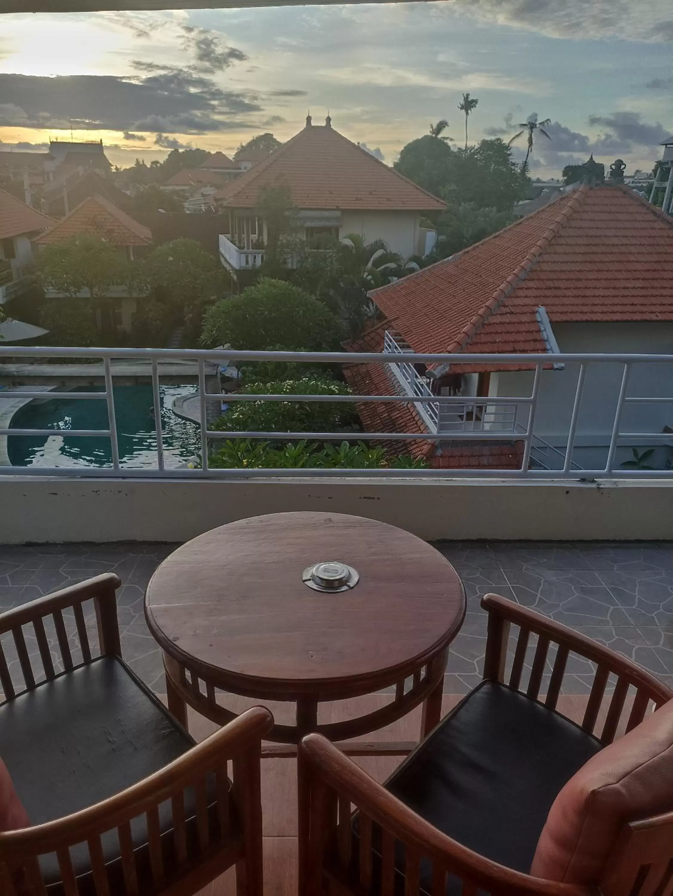 Balcony/Terrace in Kusnadi Hotel