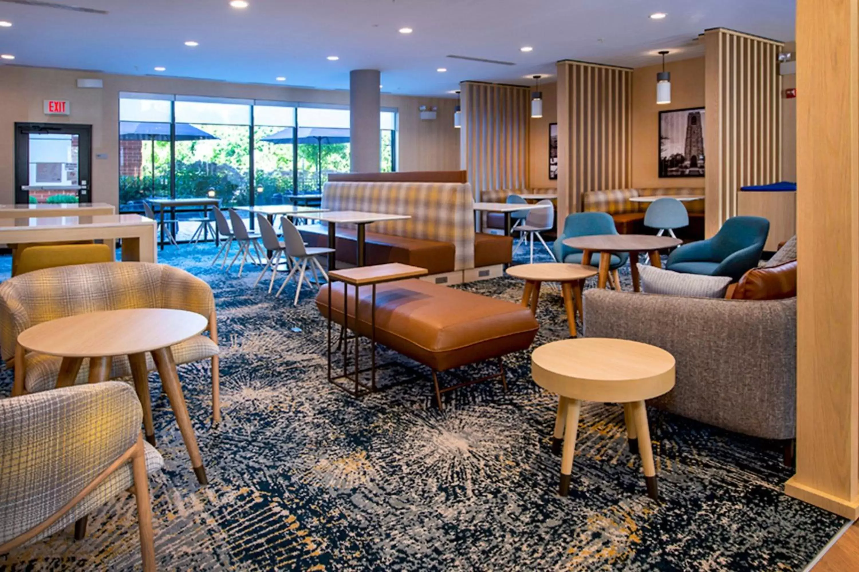 Lobby or reception, Lounge/Bar in TownePlace Suites by Marriott Frederick