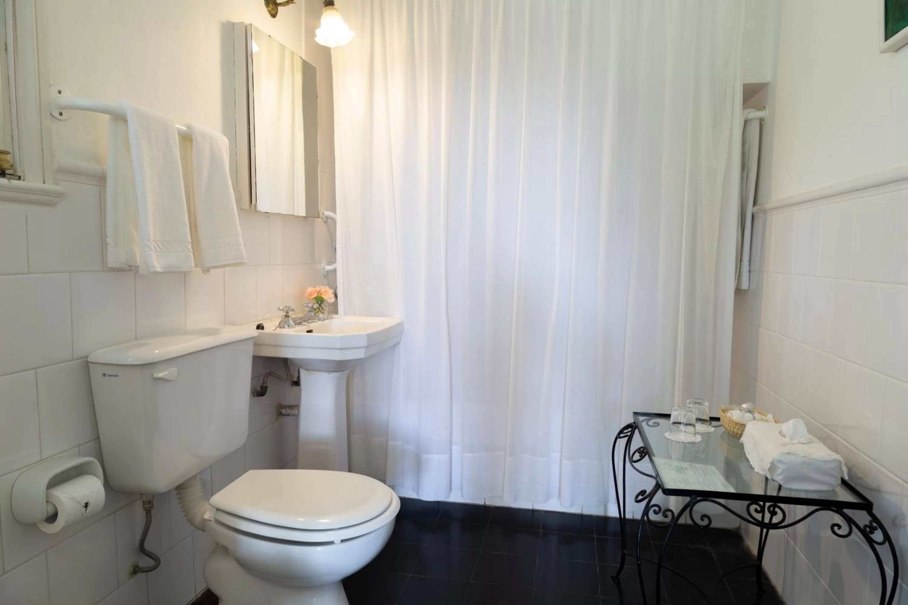 Bathroom in Estancia Ave María