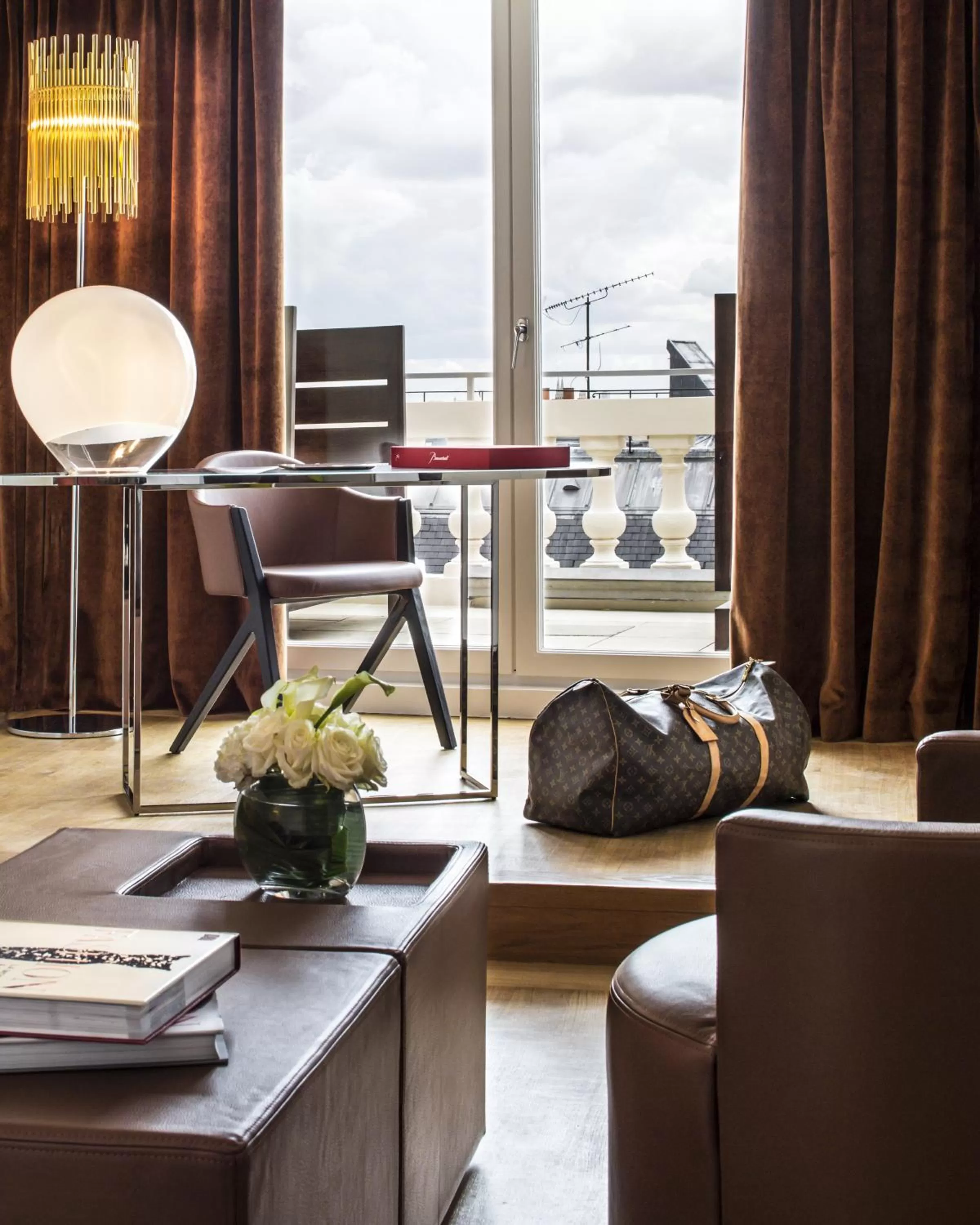 City view in Hotel De Sers Champs Elysees