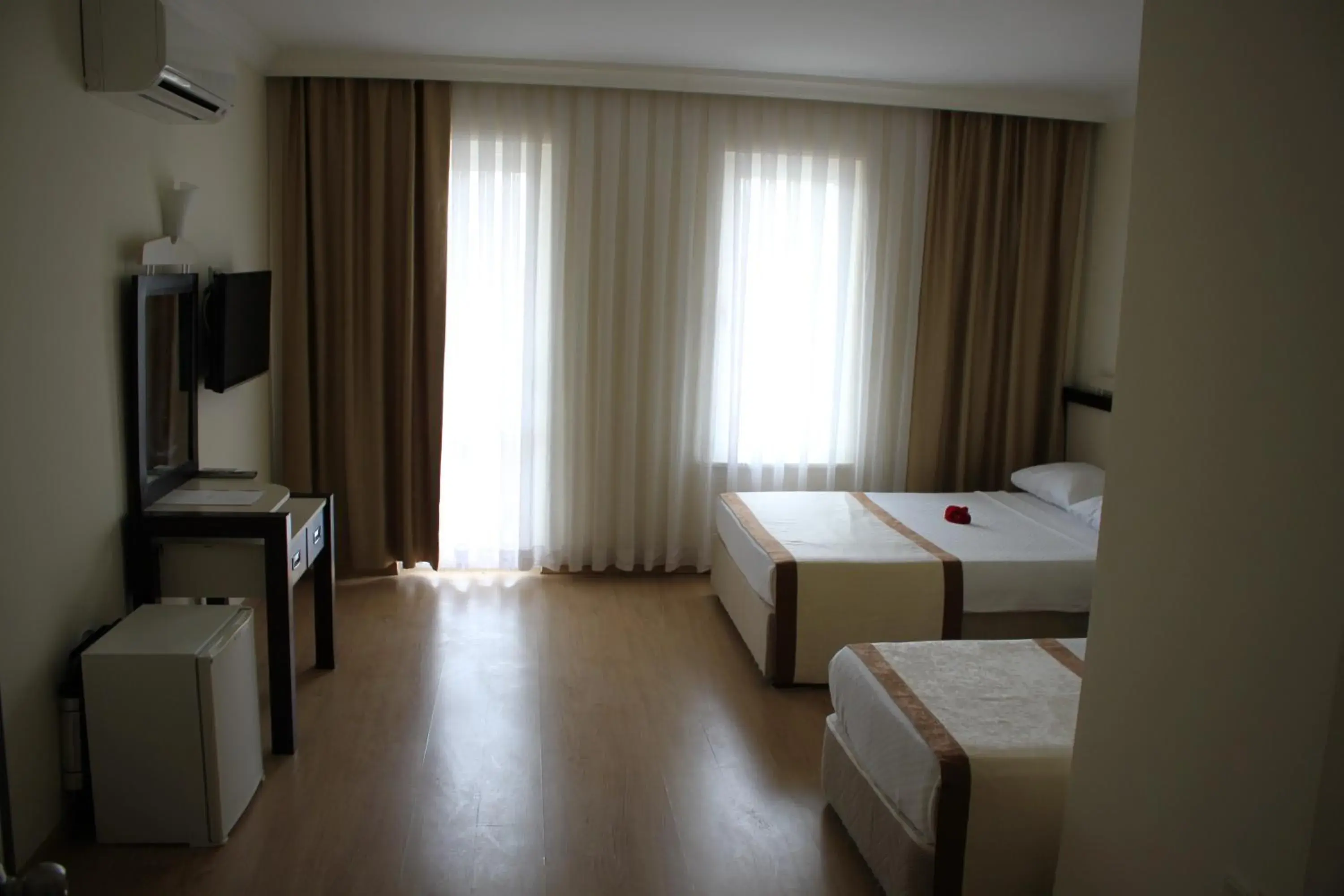 Photo of the whole room, Bed in Tu Casa Gelidonya Hotel