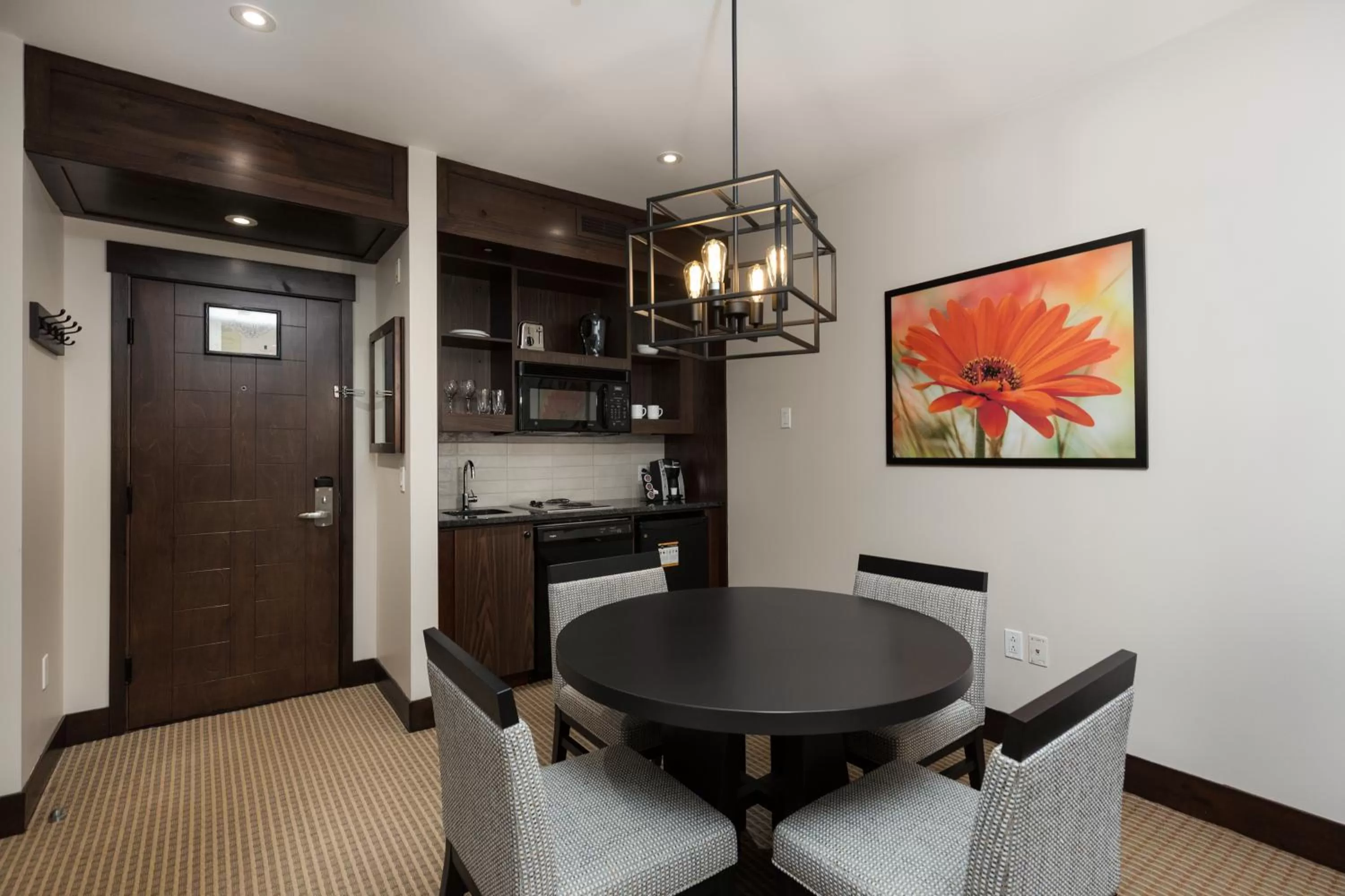 Kitchen or kitchenette in Ermitage du Lac