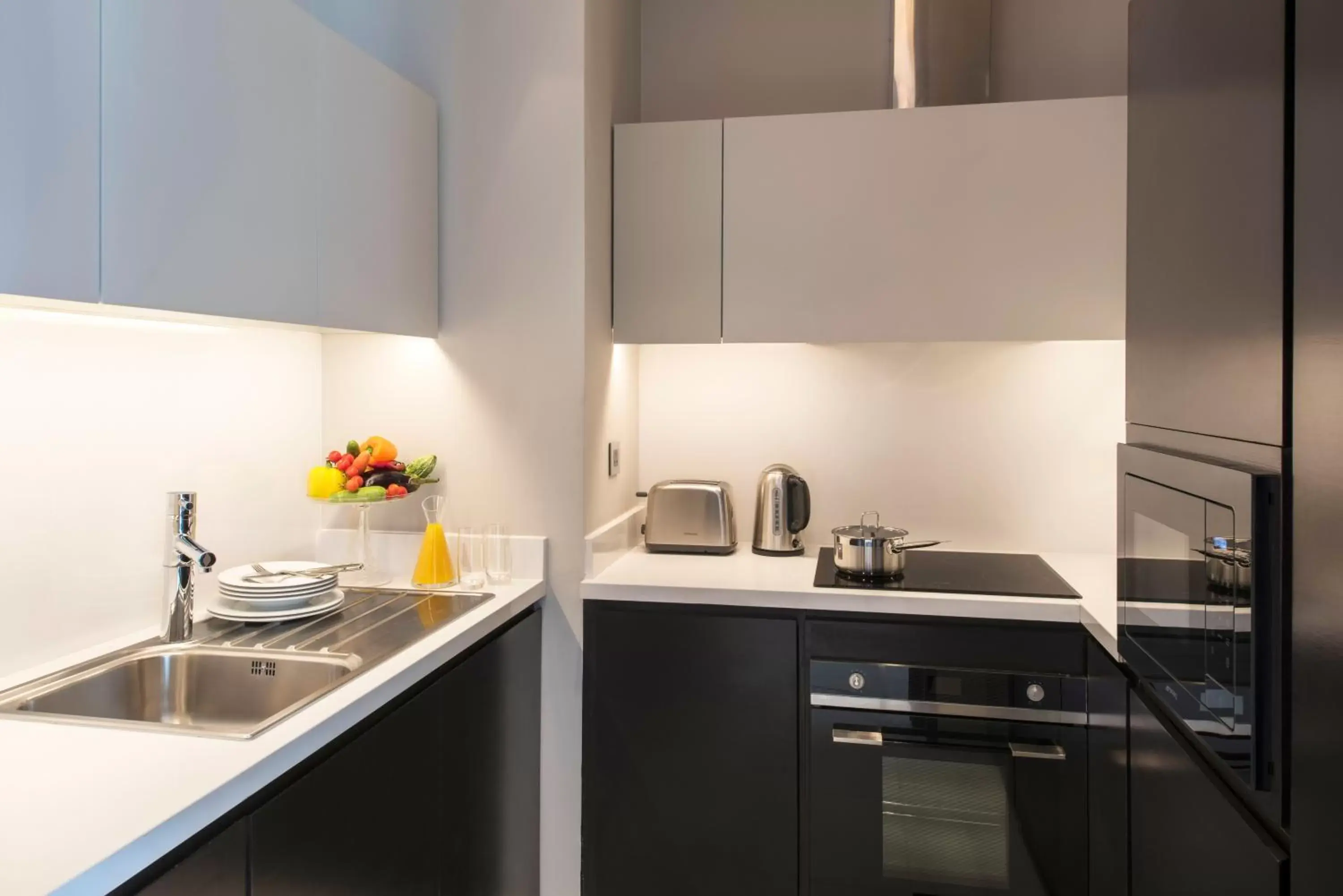 Kitchen or kitchenette, Kitchen/Kitchenette in Fraser Suites Riyadh