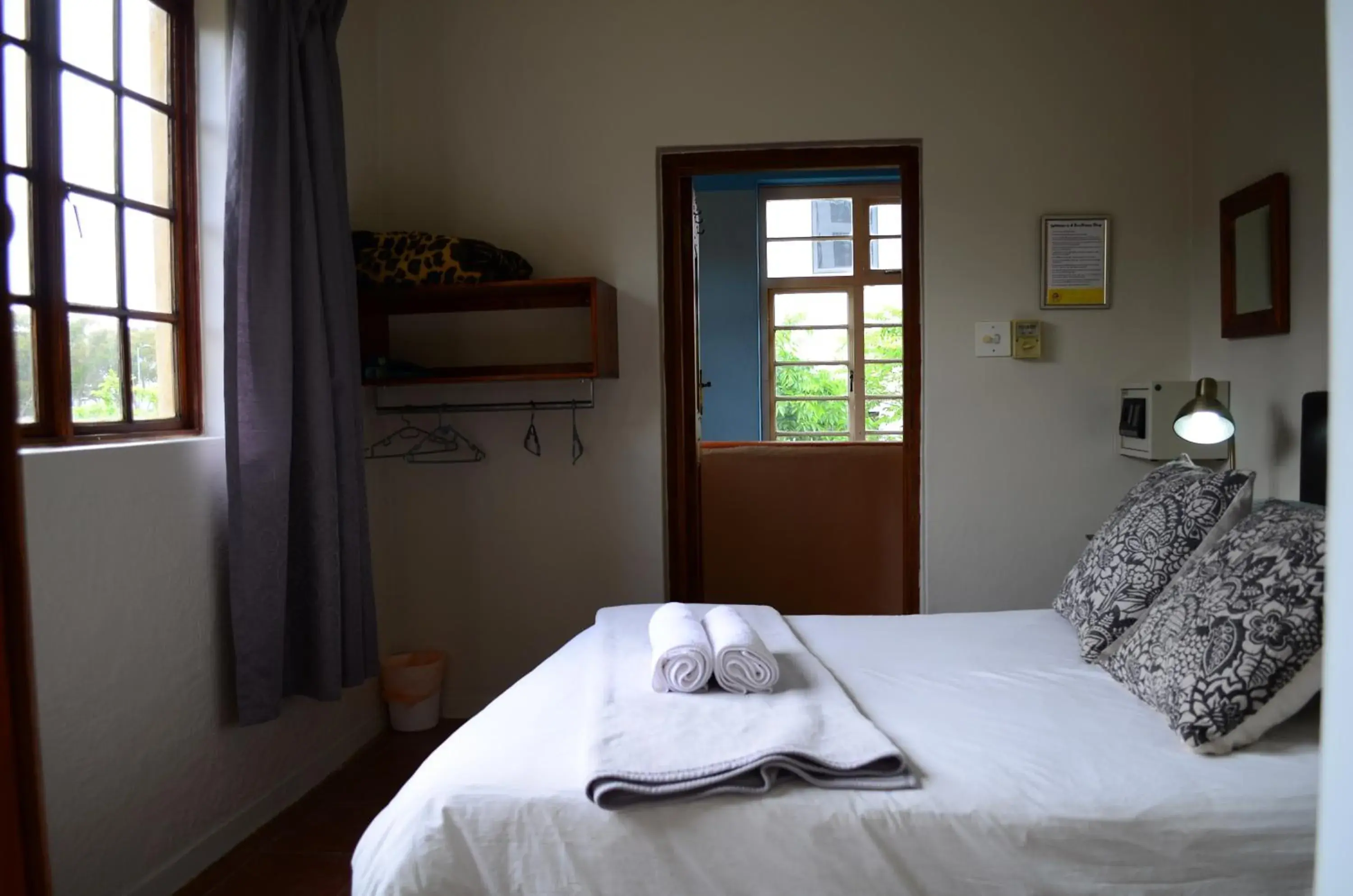 Photo of the whole room, Bed in A Sunflower Stop Backpackers