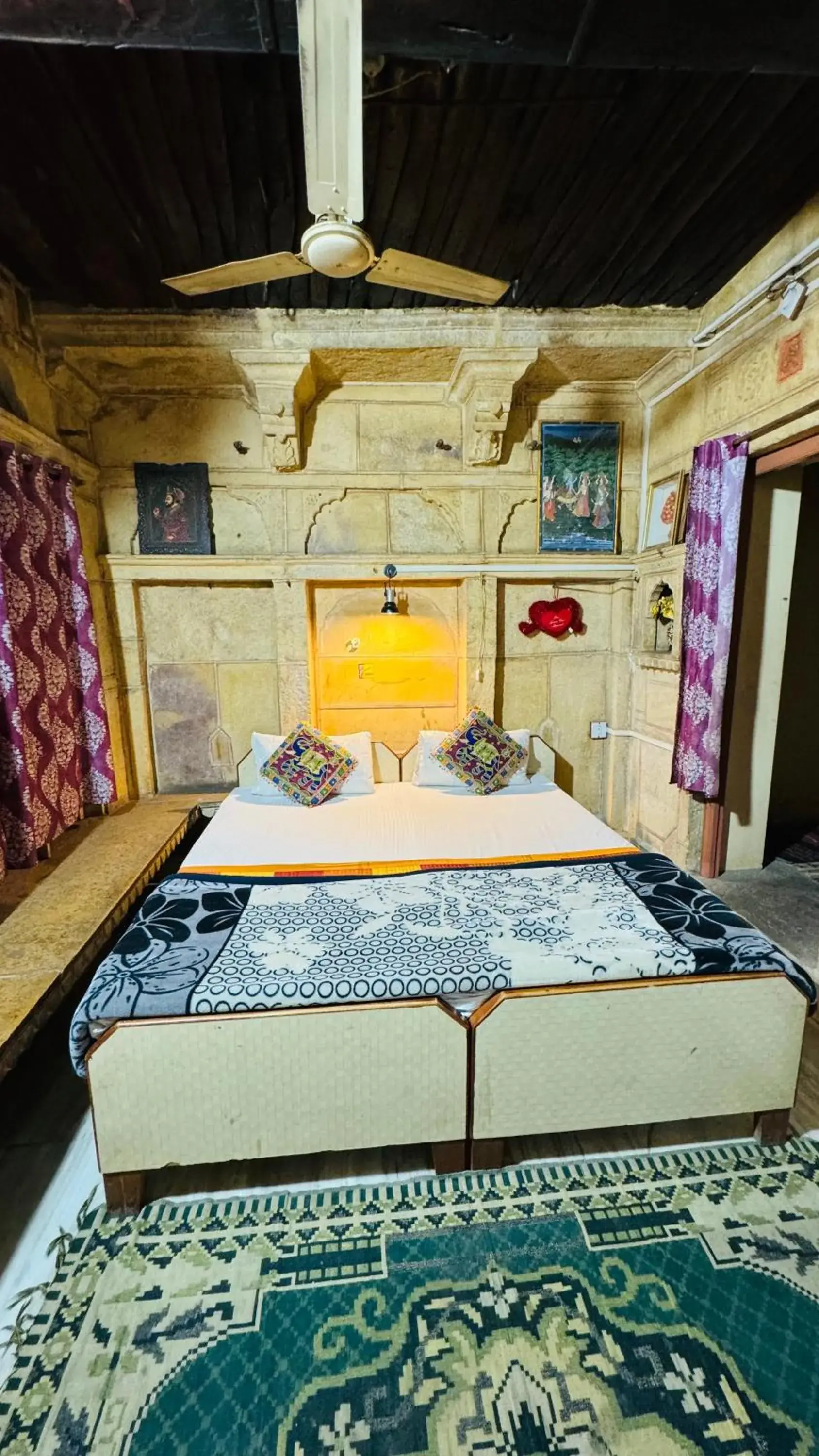 Bed in Hotel Mackpack Jaisalmer