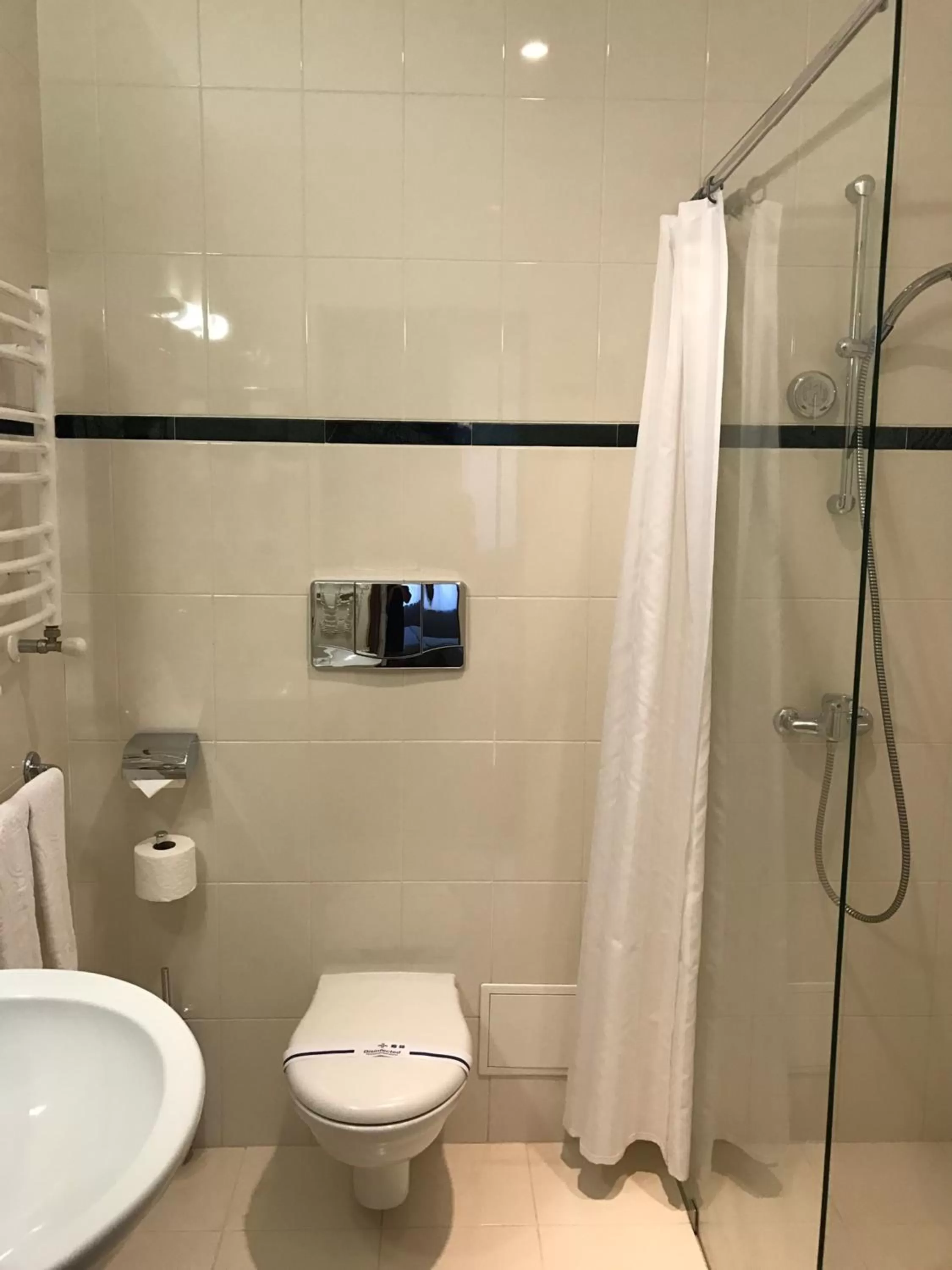 Shower in Hotel Otrada