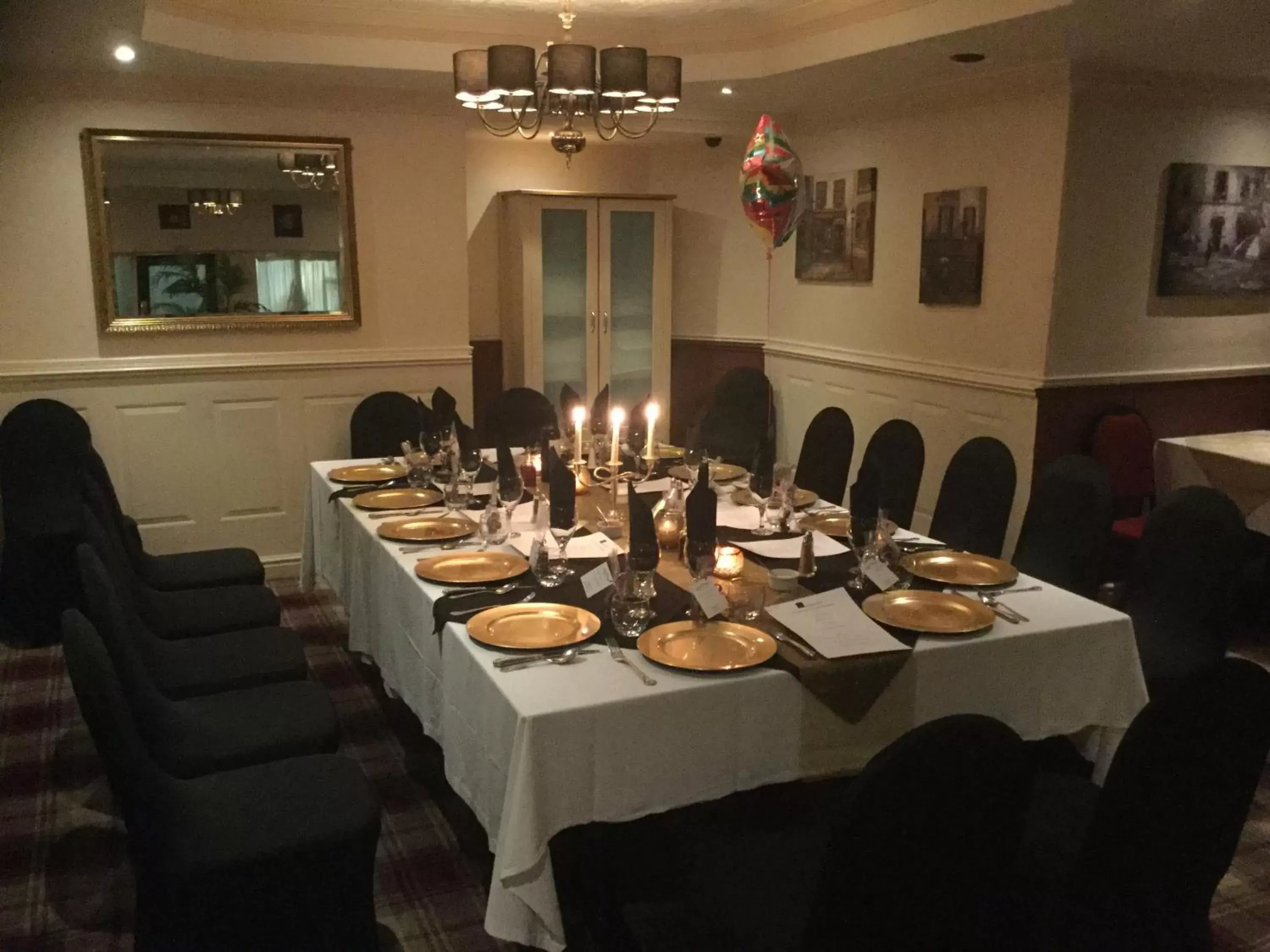 Restaurant/Places to Eat in Brookside Hotel & Restaurant