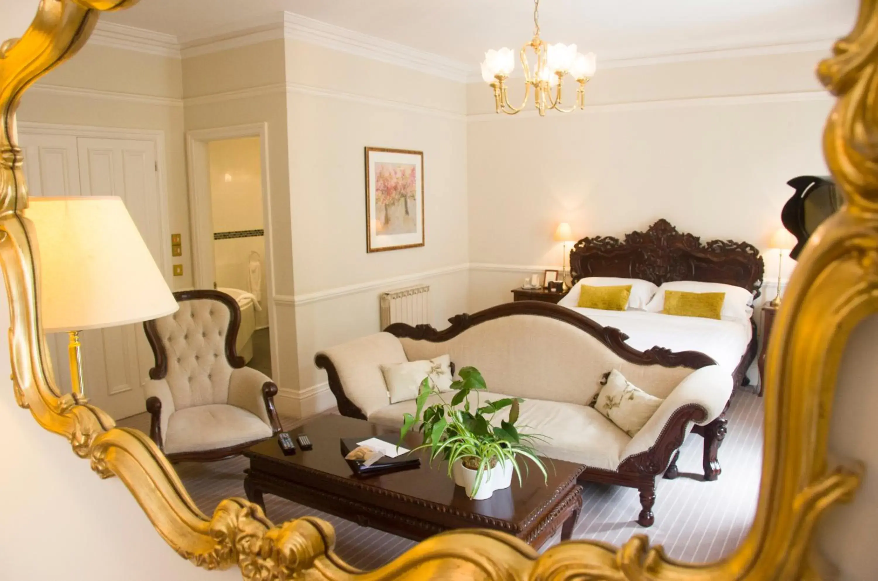 Bedroom, Bed in Chateau La Chaire Bedroom, Bed in Chateau La Chaire