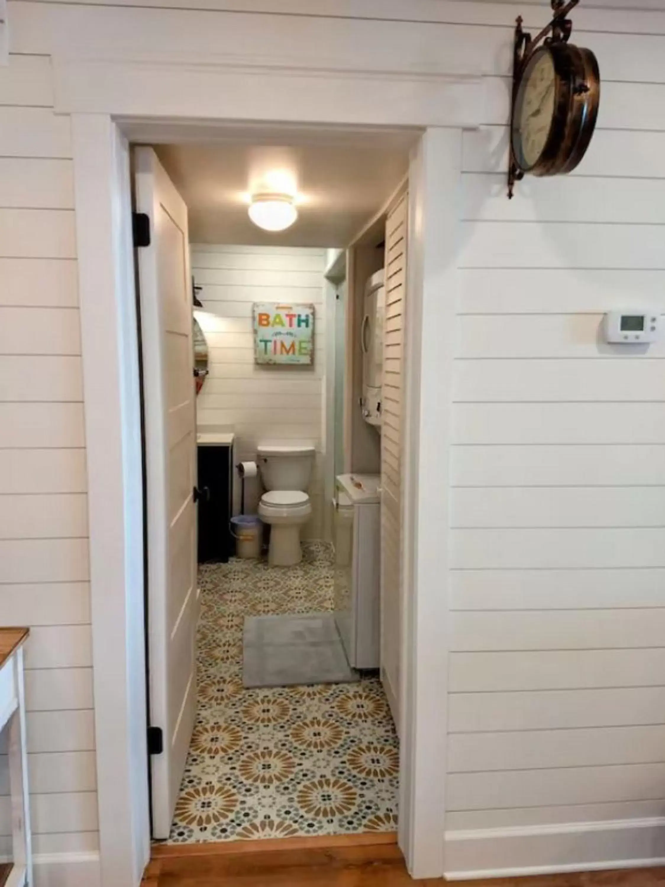 Bathroom in Hibiscus Oceanfront Resort