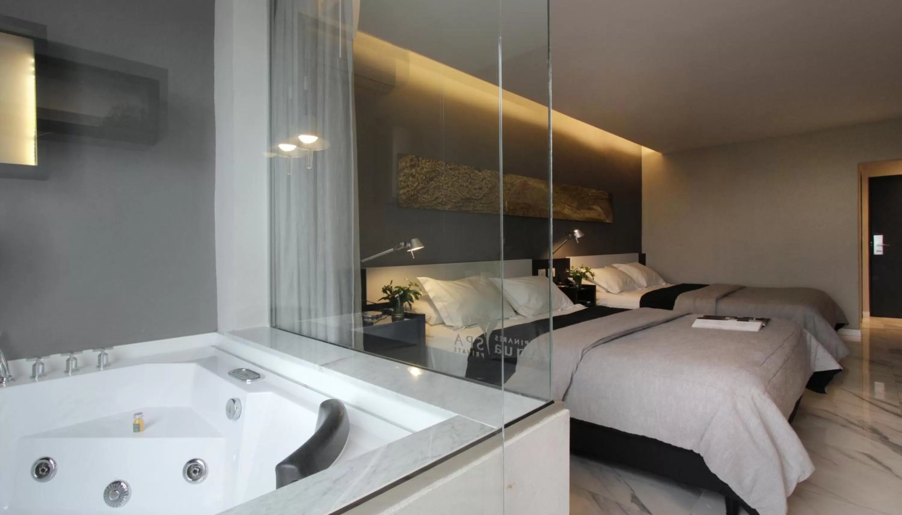 Bed in Pinares Panorama Suites, Spa & Convention Center