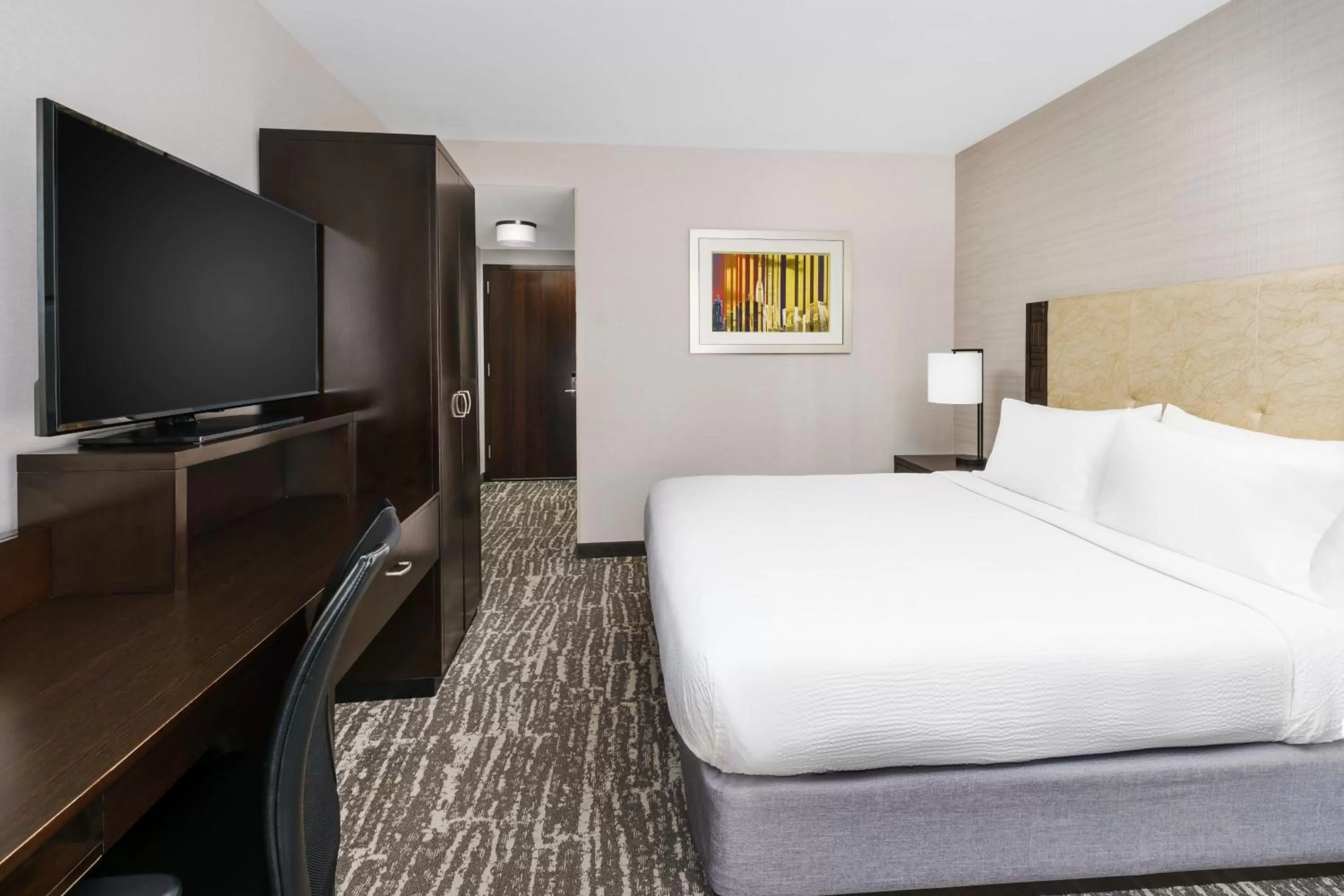 Photo of the whole room, Bed in Fairfield Inn & Suites by Marriott New York Midtown Manhattan/Penn Station