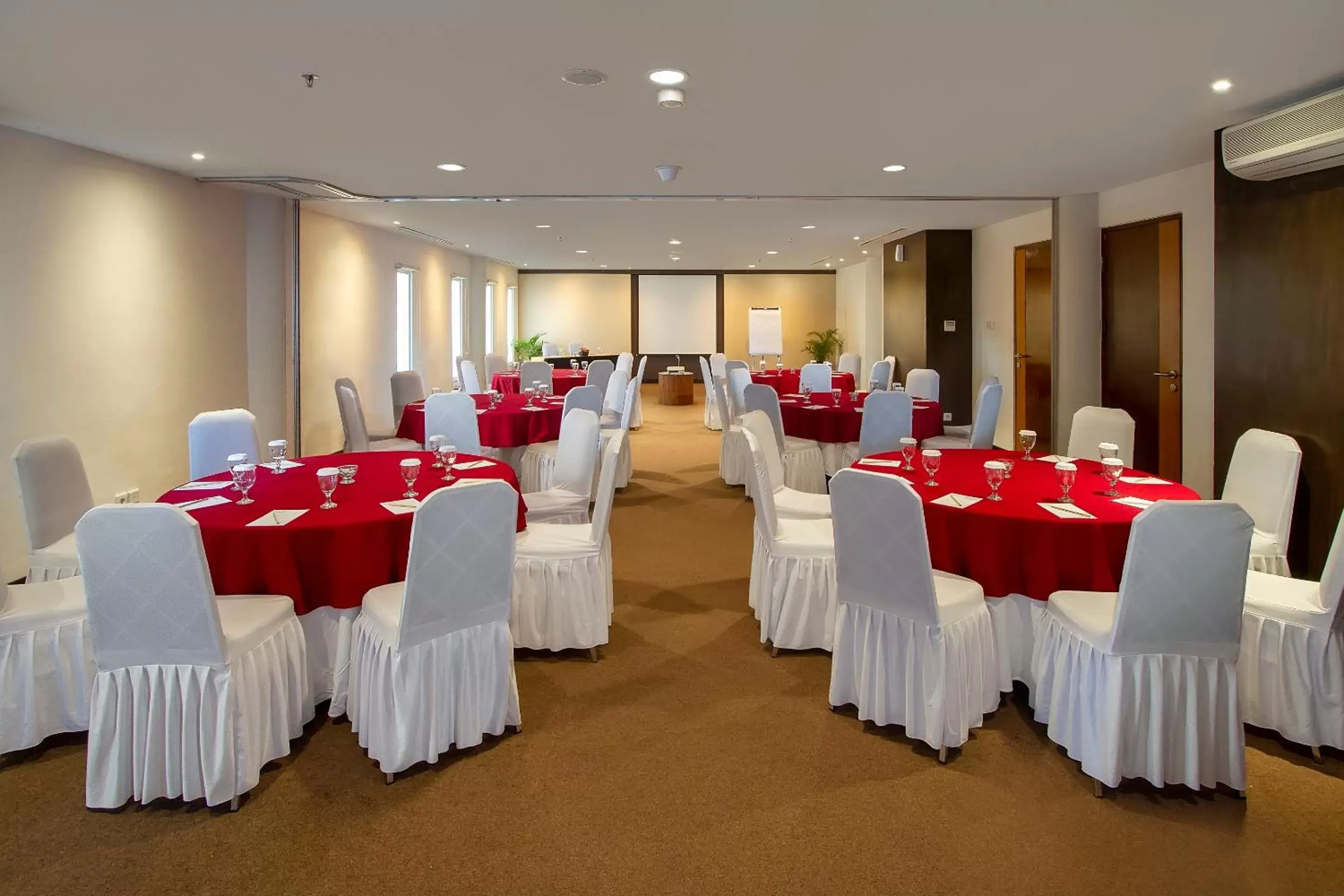 Business facilities, Banquet Facilities in PrimeBiz Hotel Kuta