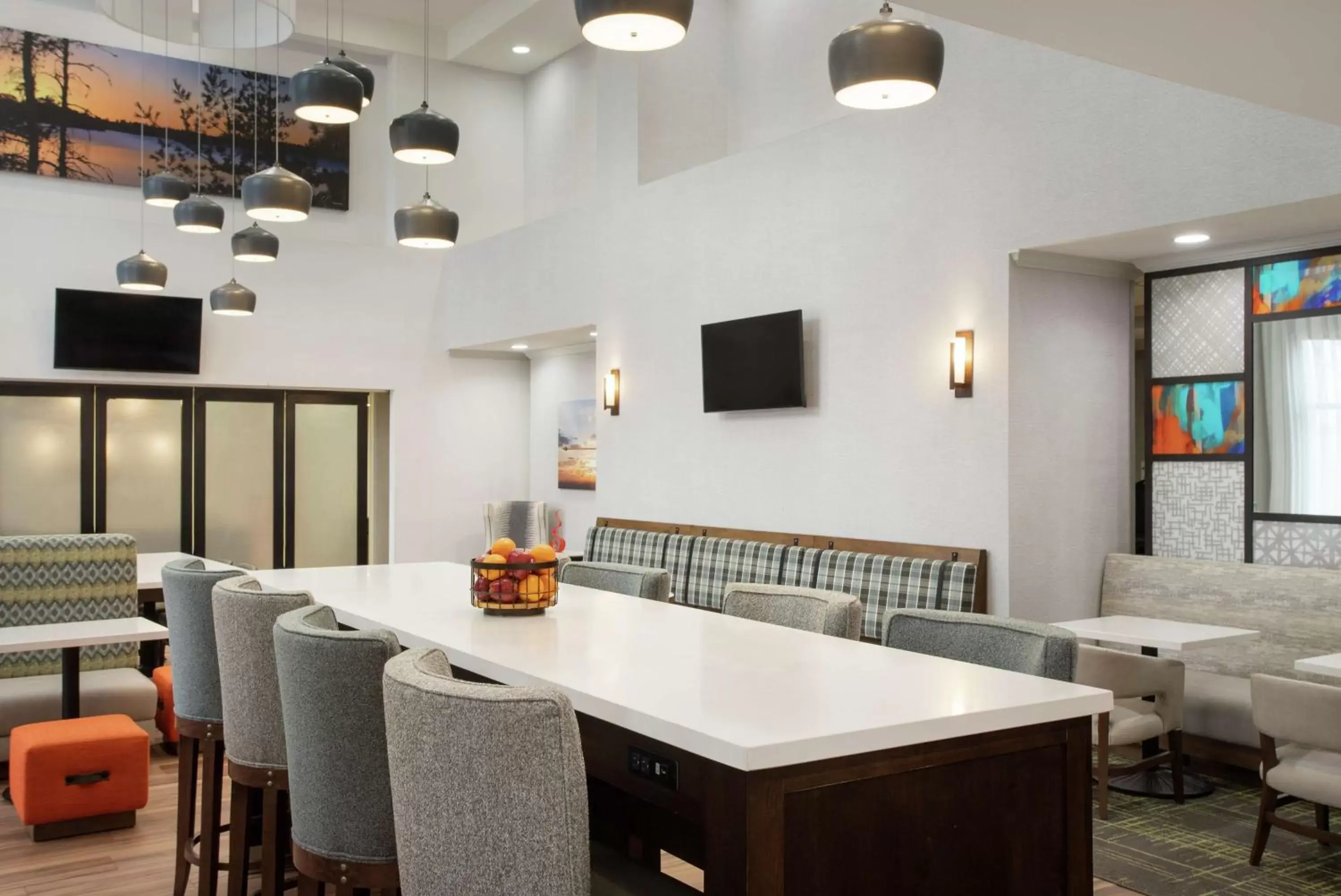 Lobby or reception, Lounge/Bar in Hampton Inn & Suites Pine Bluff