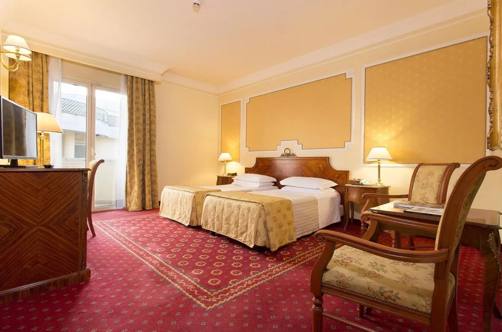 Bedroom, Bed in Grand Hotel Vanvitelli