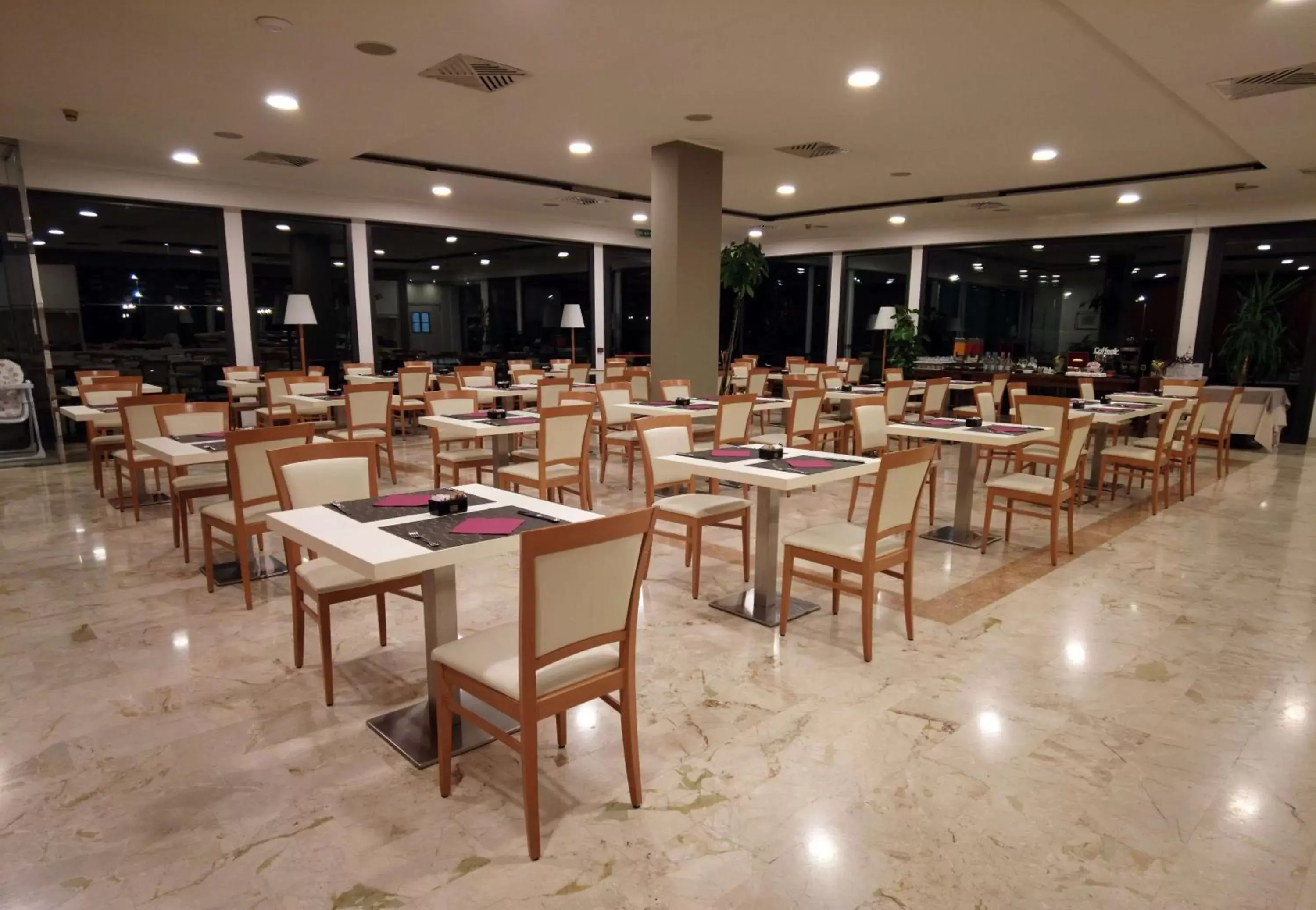 Restaurant/Places to Eat in Best Western Park Hotel