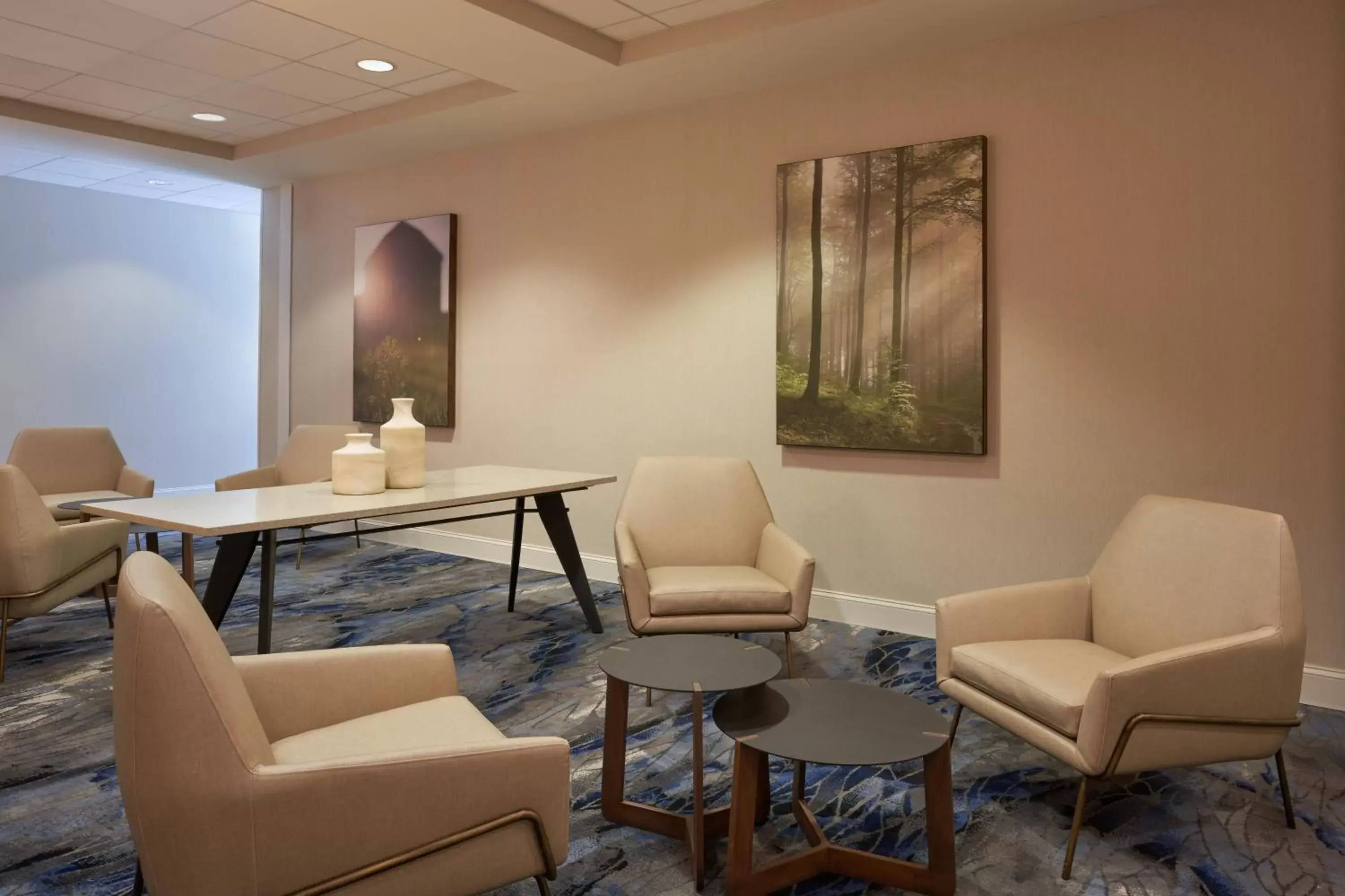 Lobby or reception, Seating Area in Fairfield Inn & Suites by Marriott Orlando International Drive/Convention Center