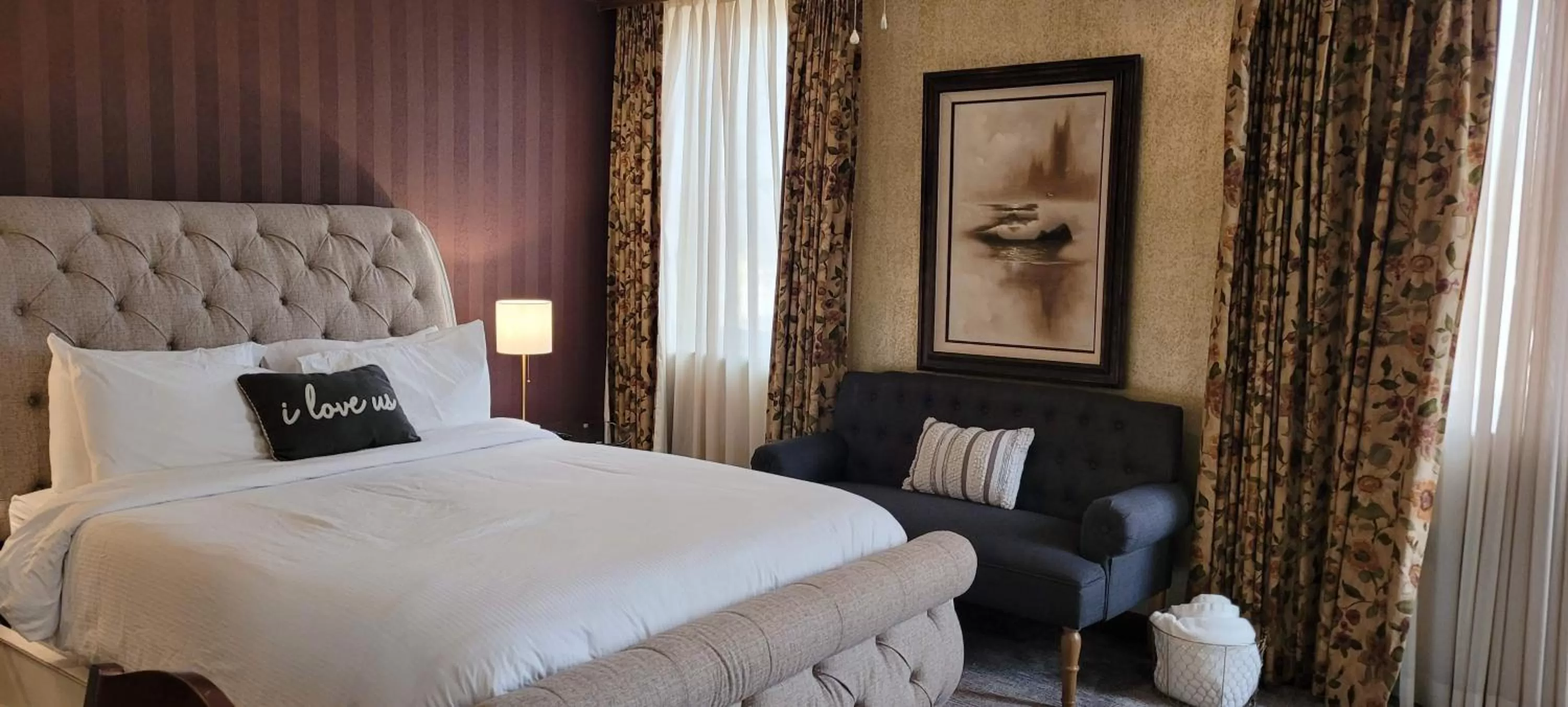 Bed in Hotel Phillips