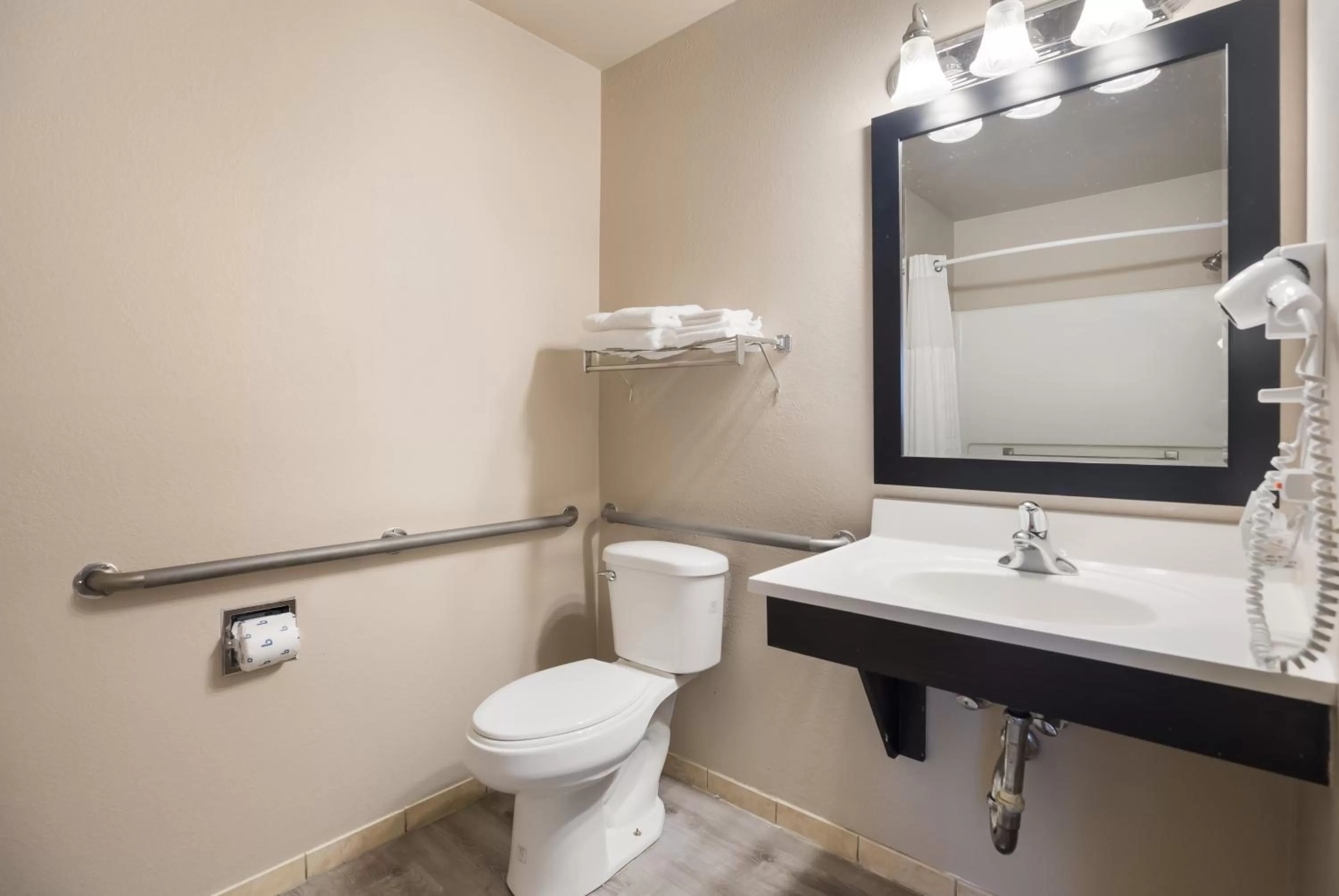 Bathroom in Americas Best Value Inn Sparks
