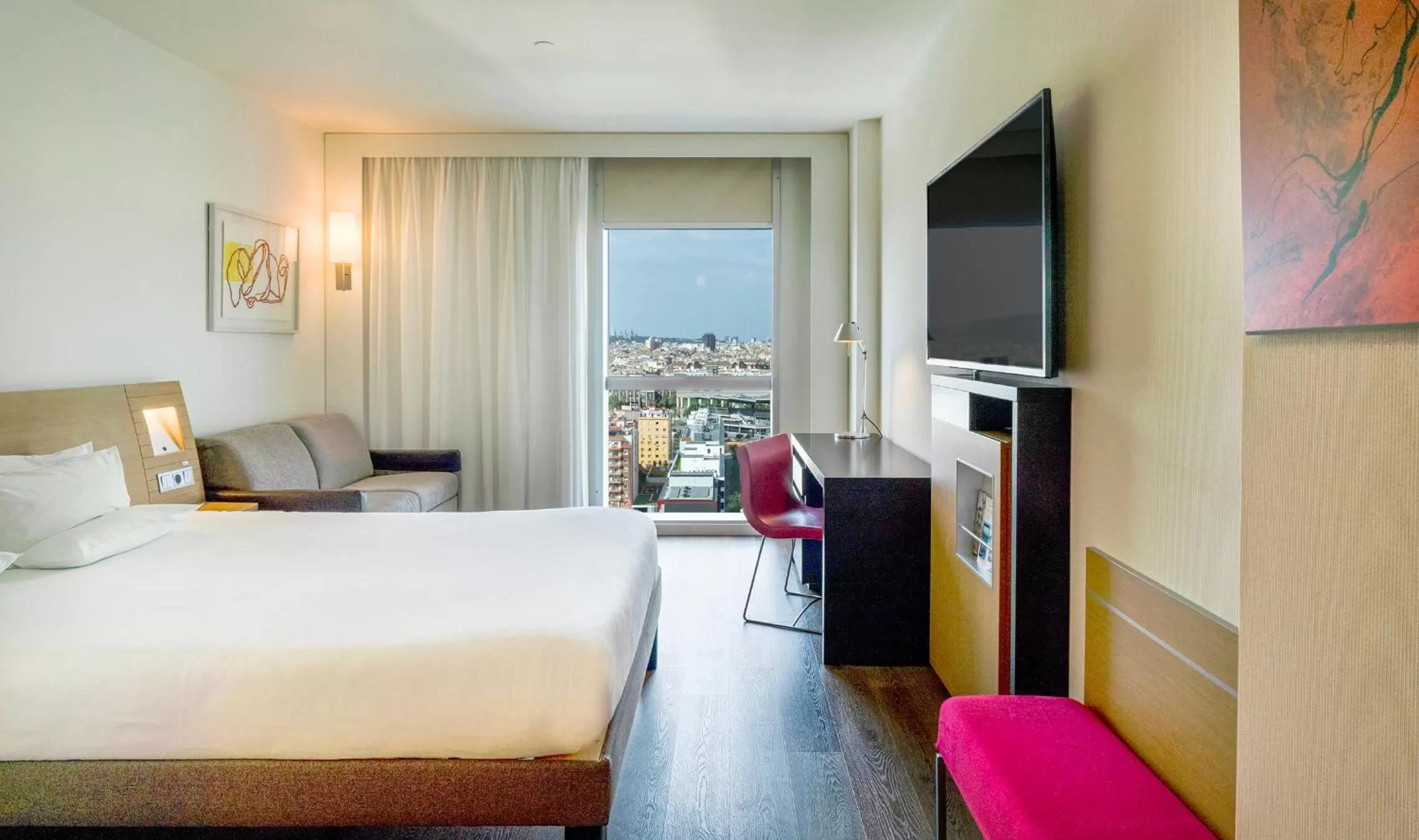 City view, Bed in Novotel Barcelona City