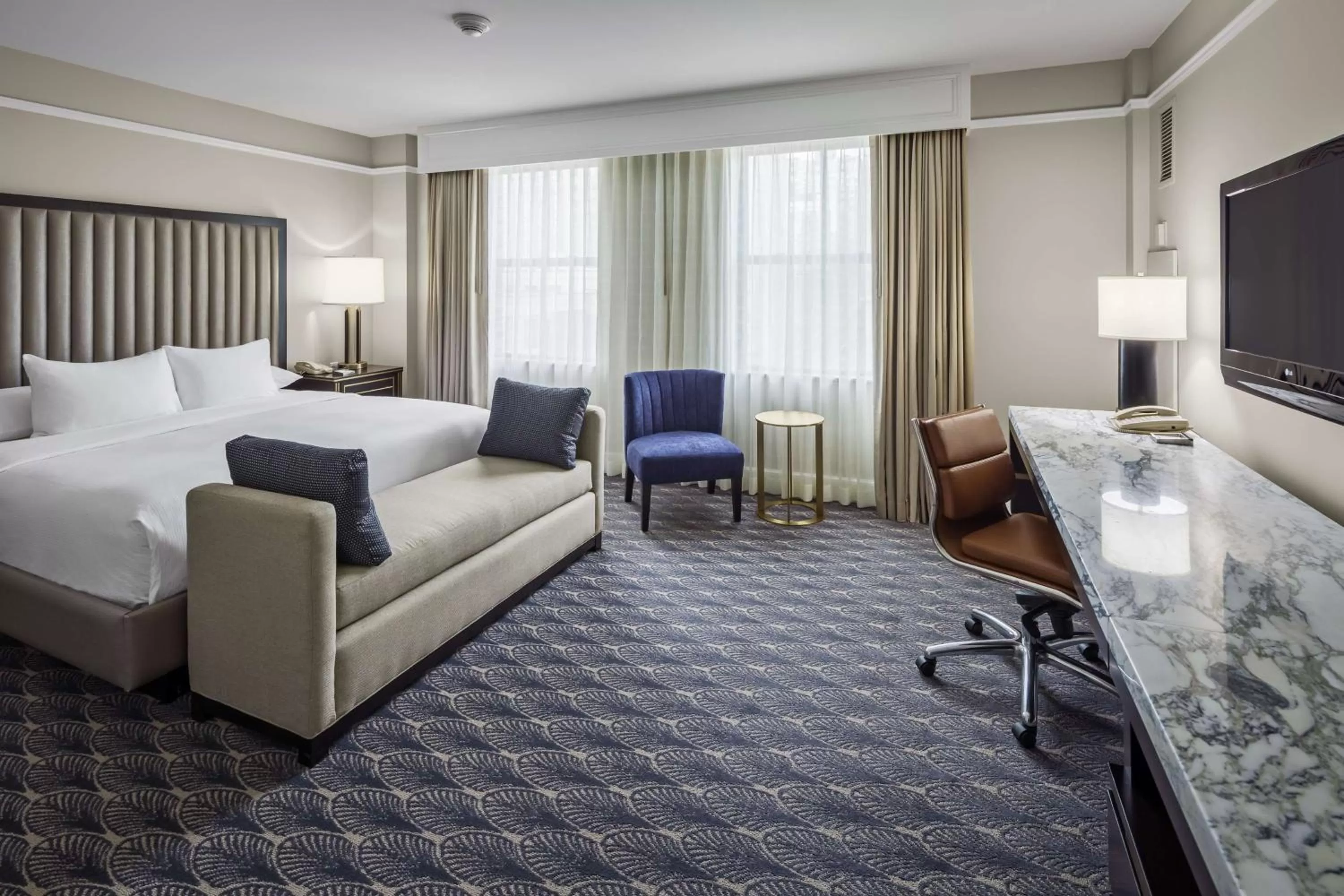 Bed in Hilton President Kansas City