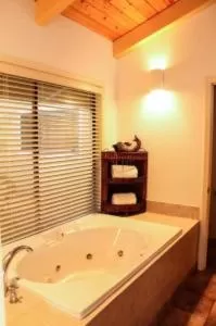 Hot Tub in Hale Hualalai