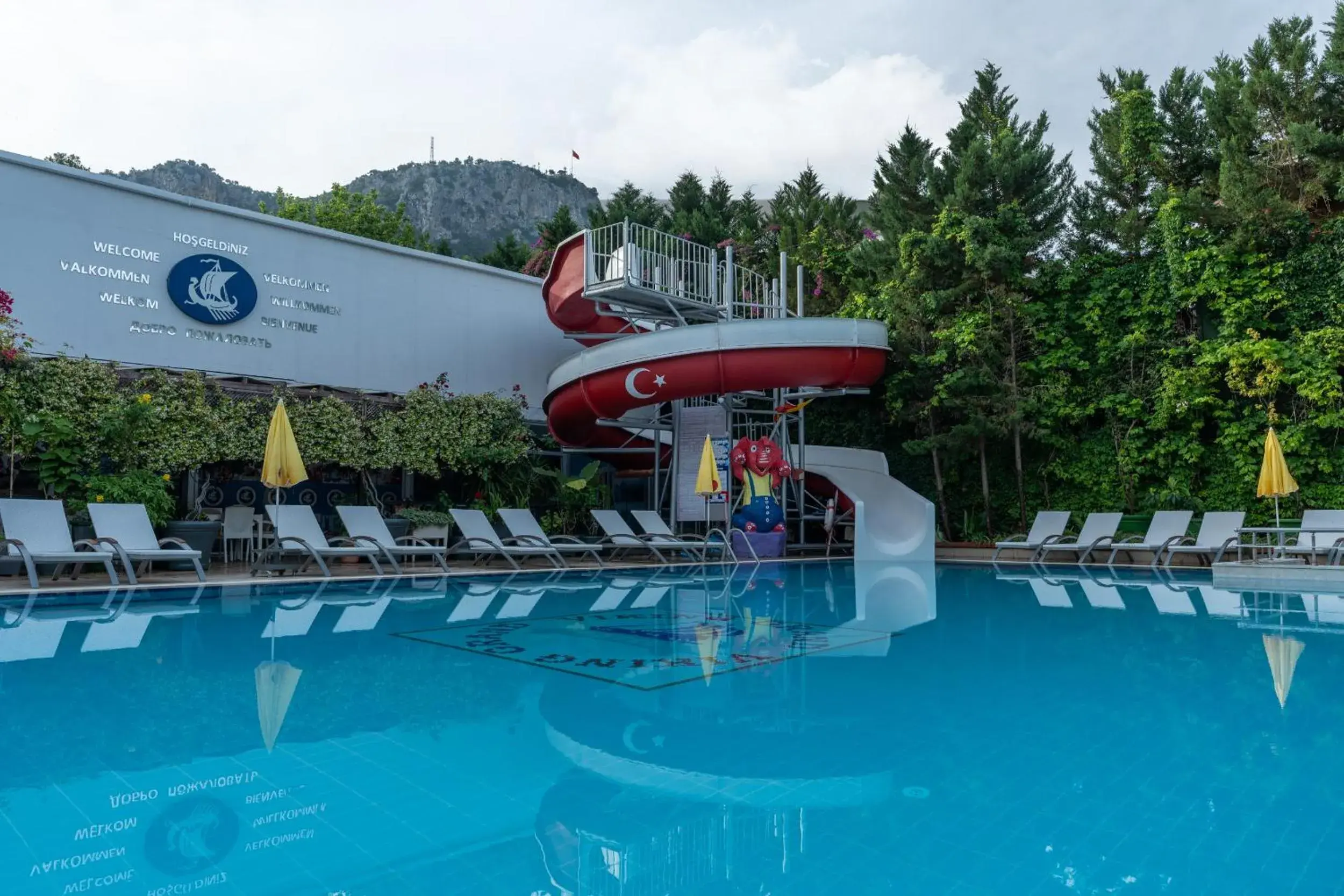 Swimming Pool in Grand Viking Hotel