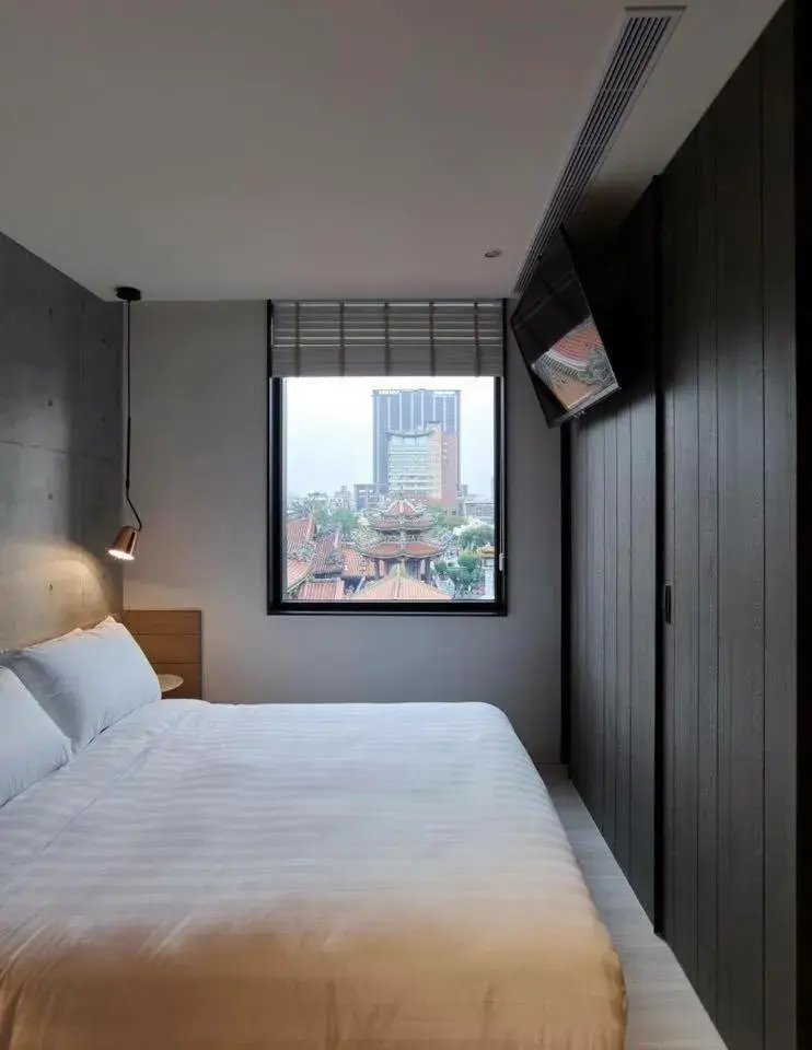 Landmark view, Bed in Monka Hotel