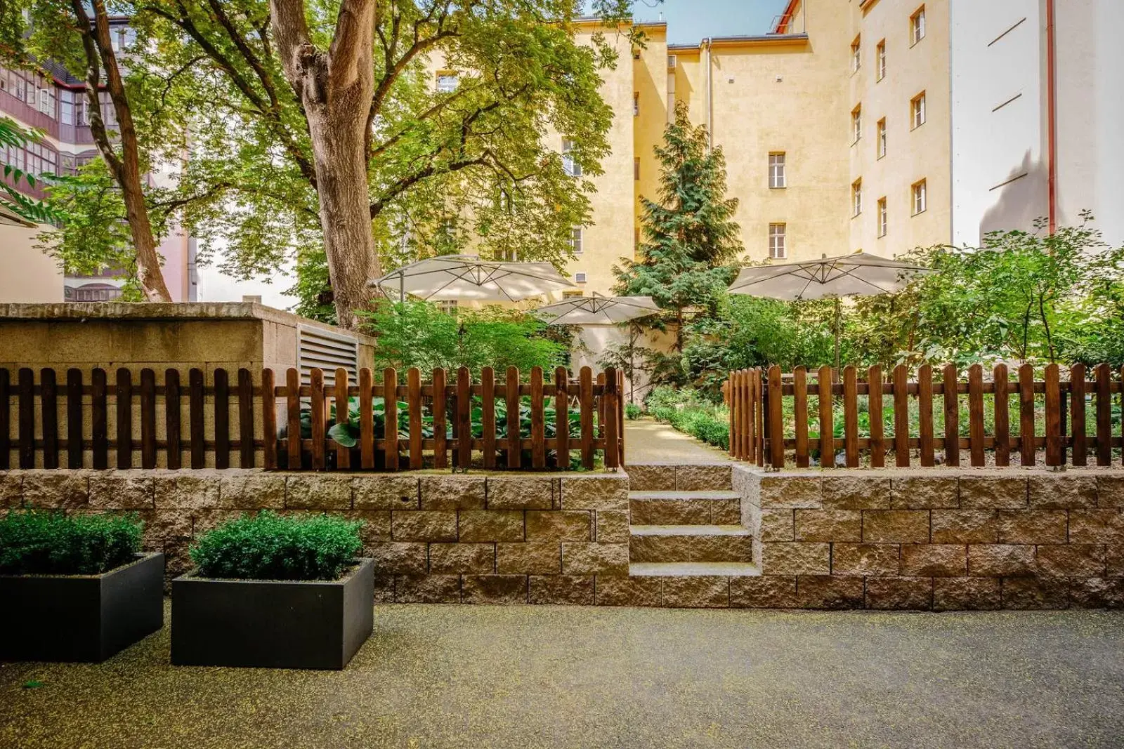 Garden, Property Building in Hotel NOIR