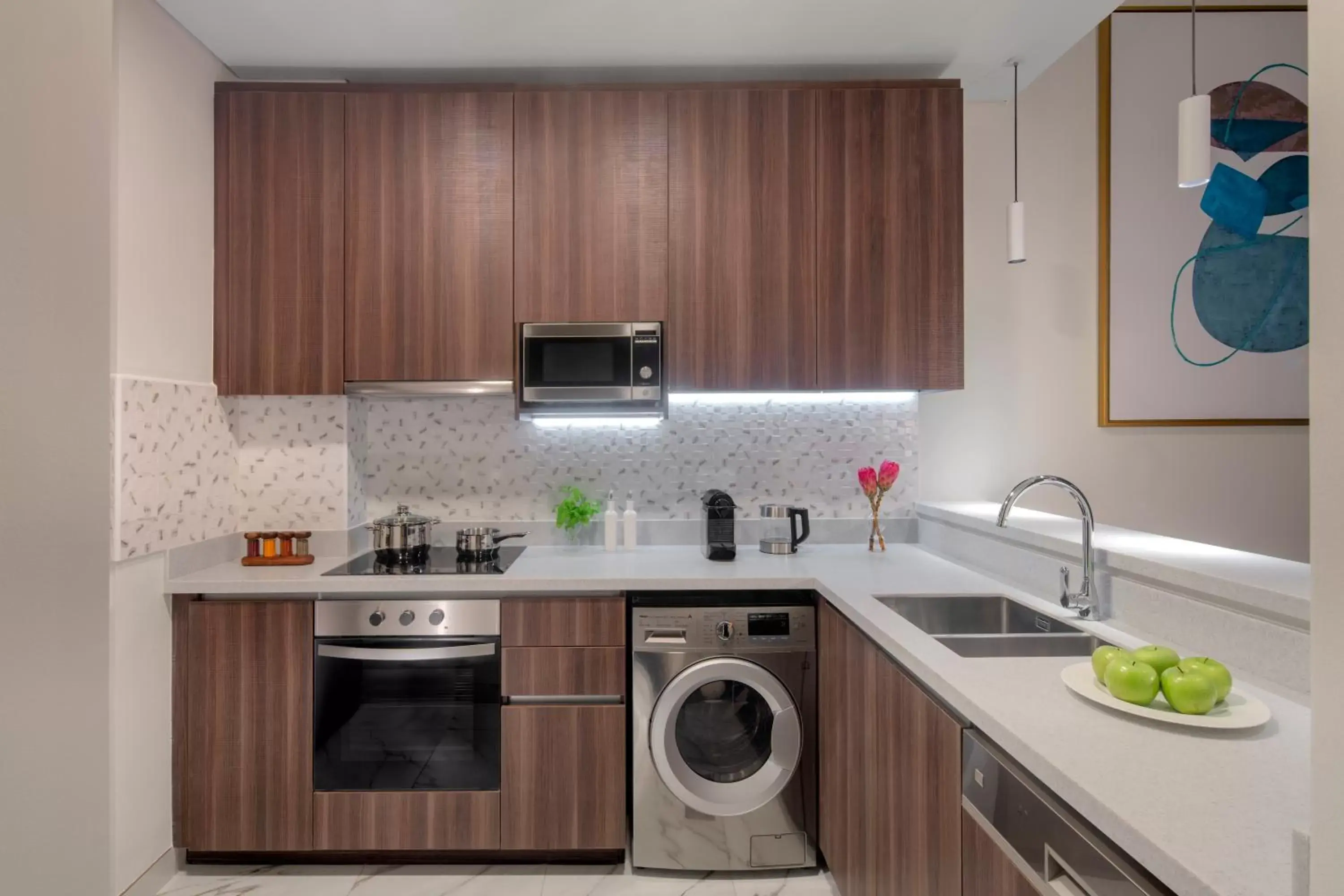 Coffee/tea facilities in Avani Plus Palm View Dubai Hotel & Suites Coffee/tea facilities in Avani Plus Palm View Dubai Hotel & Suites