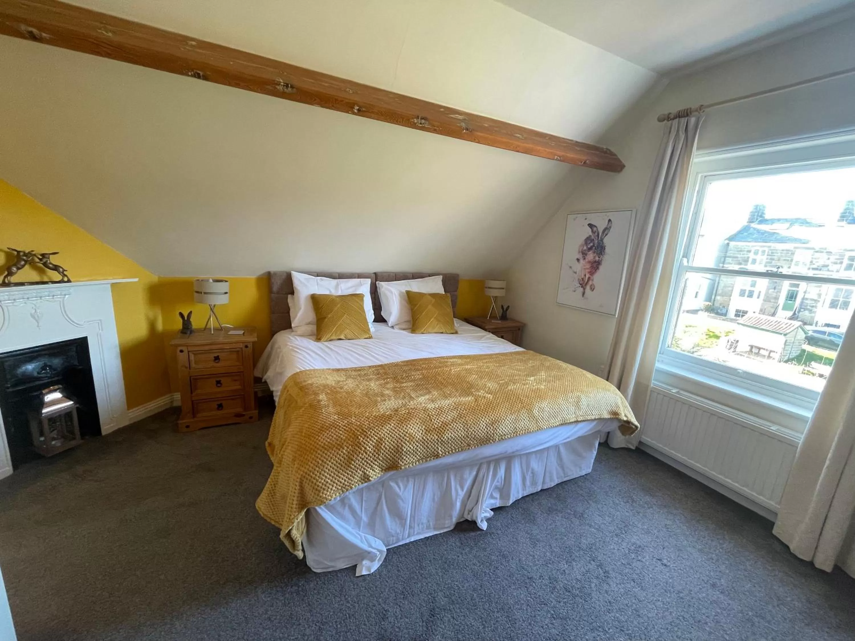 Bedroom, Bed in The Fylingdales Inn