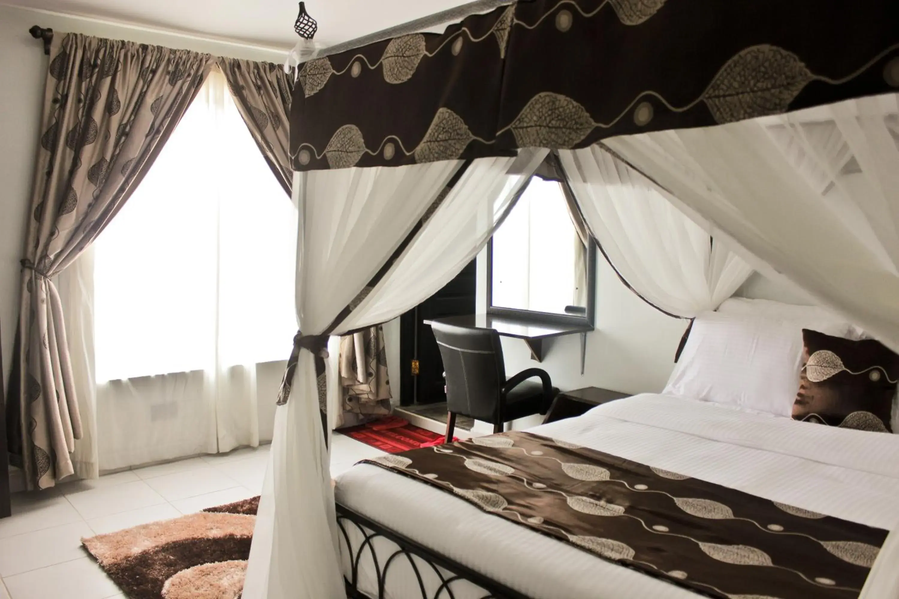 Bedroom, Bed in Hadassah Hotel