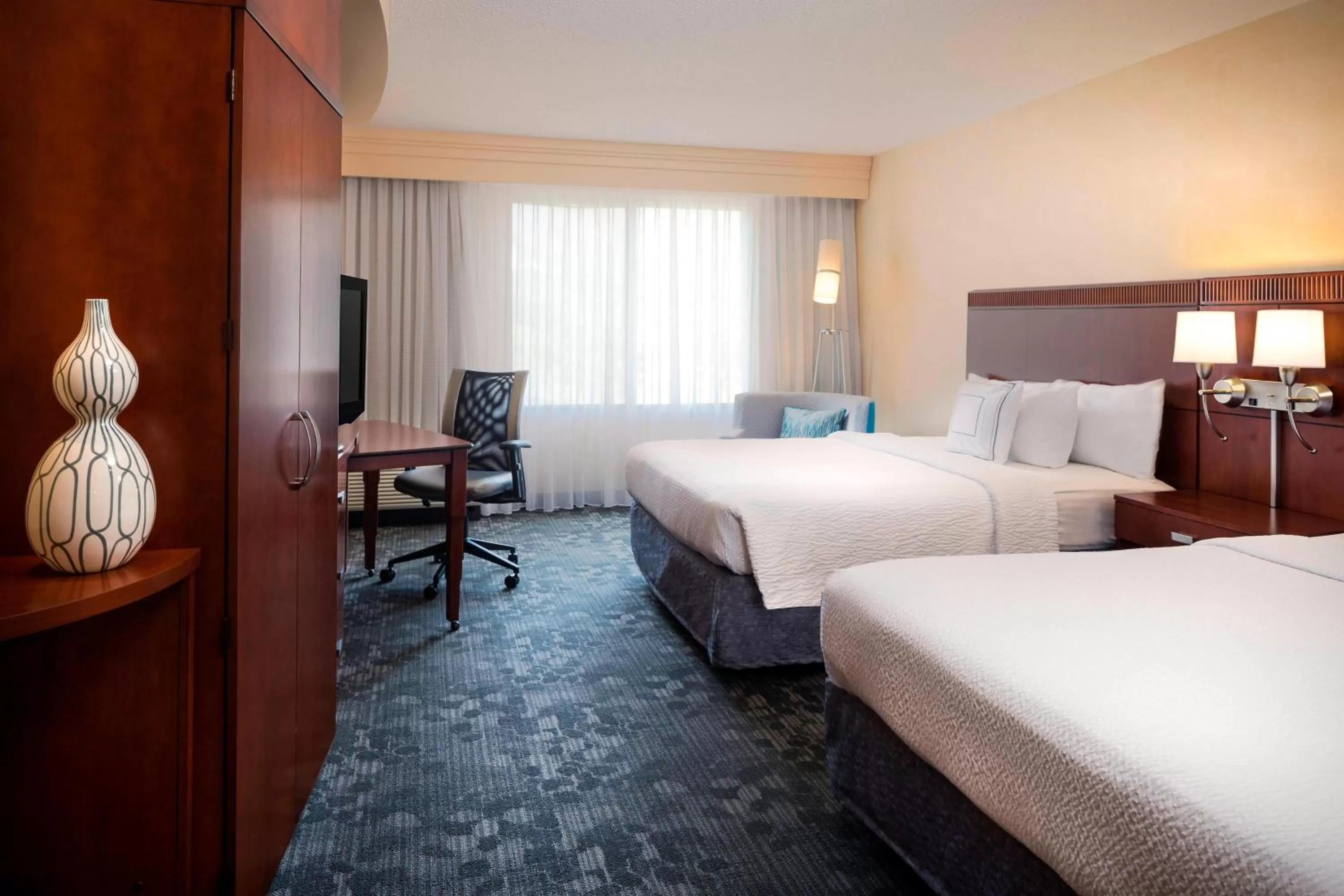Queen Room with Two Queen Beds - Hearing Accessible in Courtyard by Marriott Kansas City Shawnee